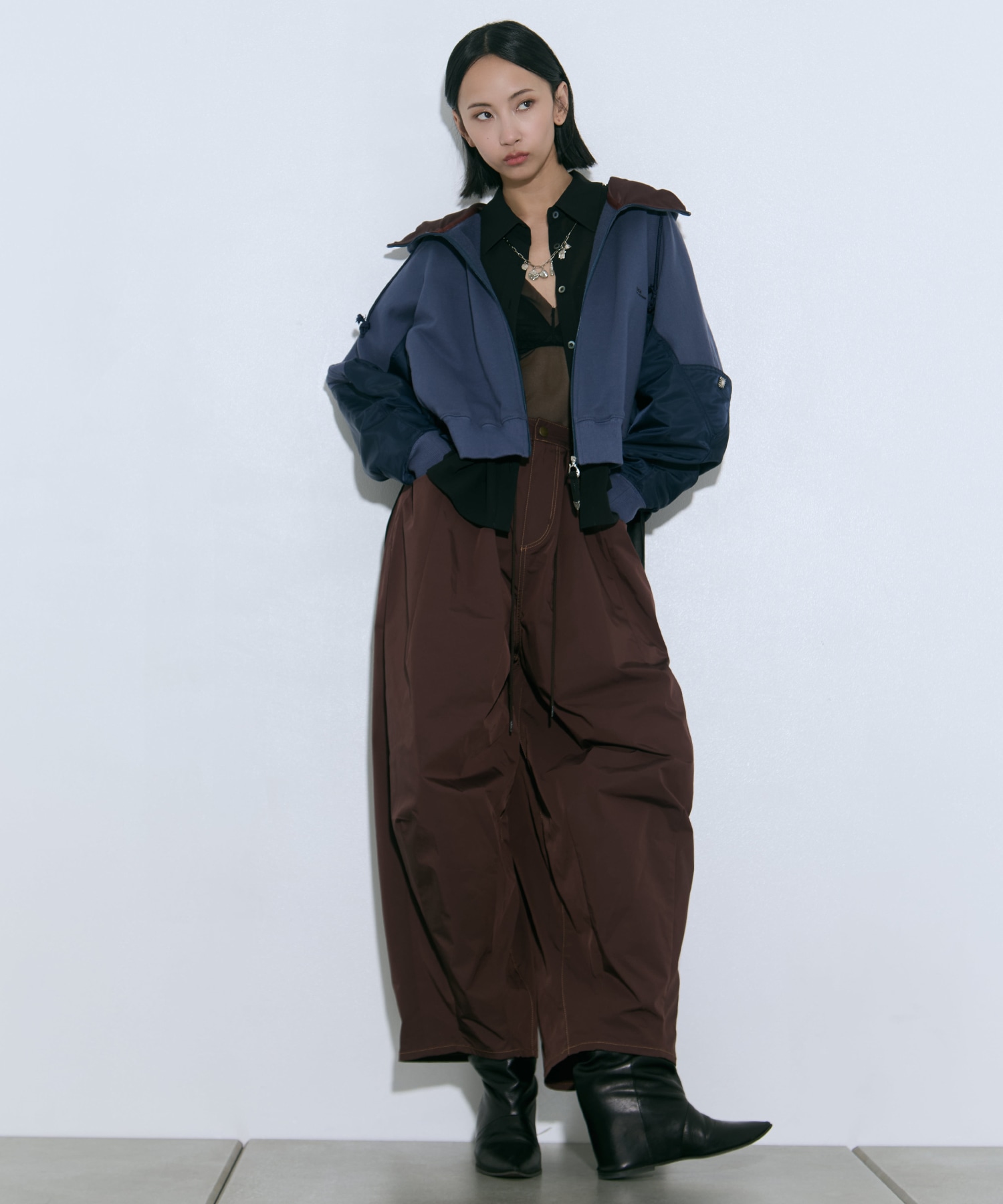 Metal motif loop tie TOGA