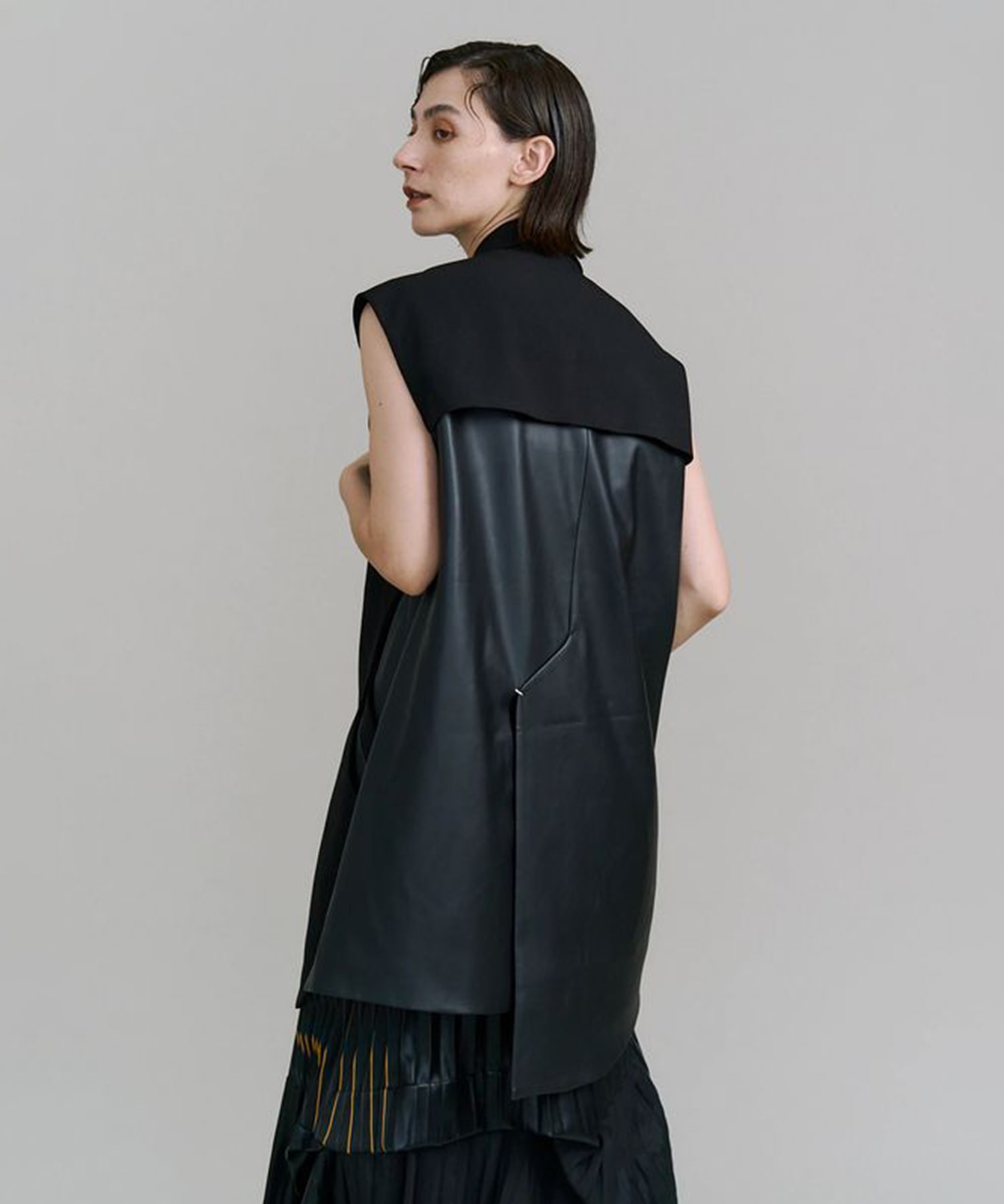 ARCH POKET DOCKING VEST UN3D.
