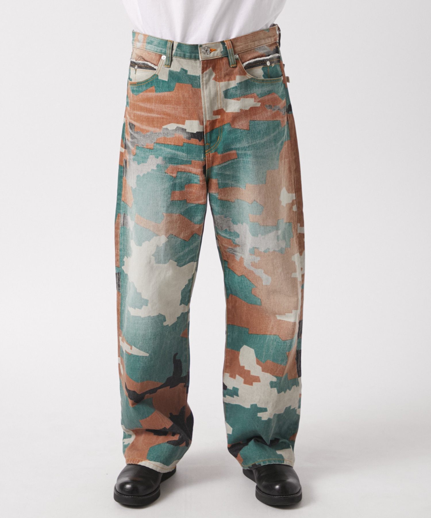 CAMO AGED DENIM PANTS FAF