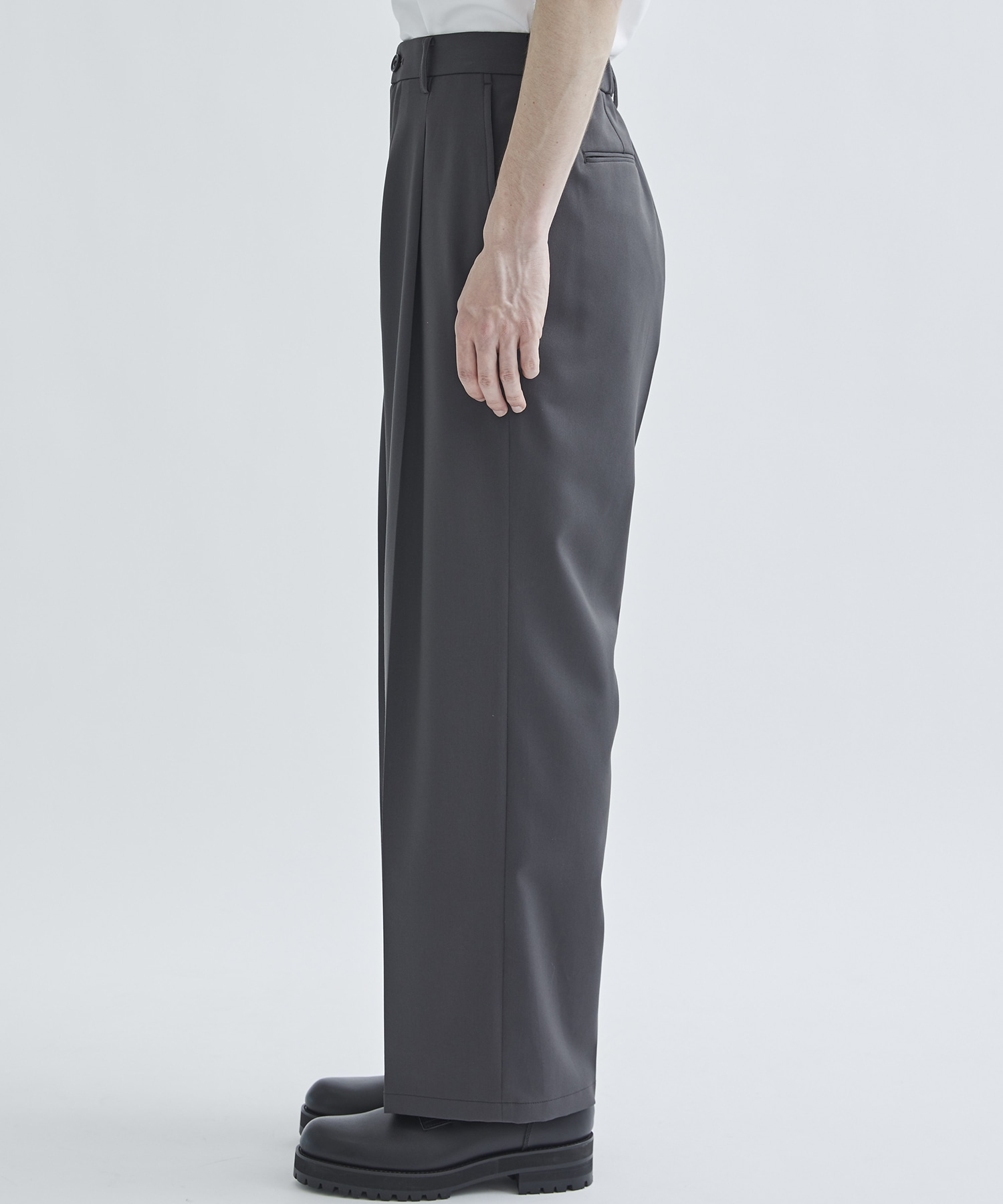 NIFTECH WIDE STRAIGHT SLACKS | STUDIOUS