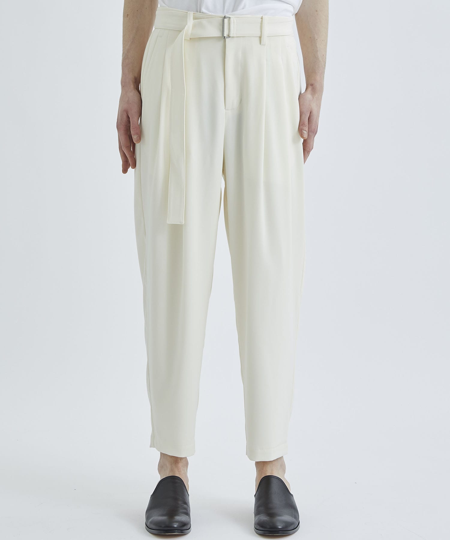 STUDIOUS別注 BELTED WIDE TAPERED SLACKS | labiela.com