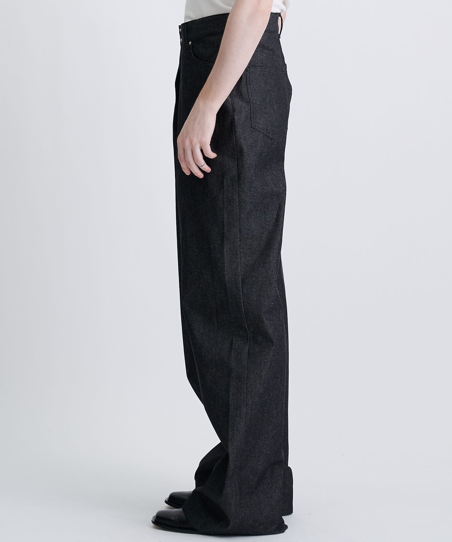 RIGID DENIM WIDE PANTS｜JOHN LAWRENCE SULLIVAN