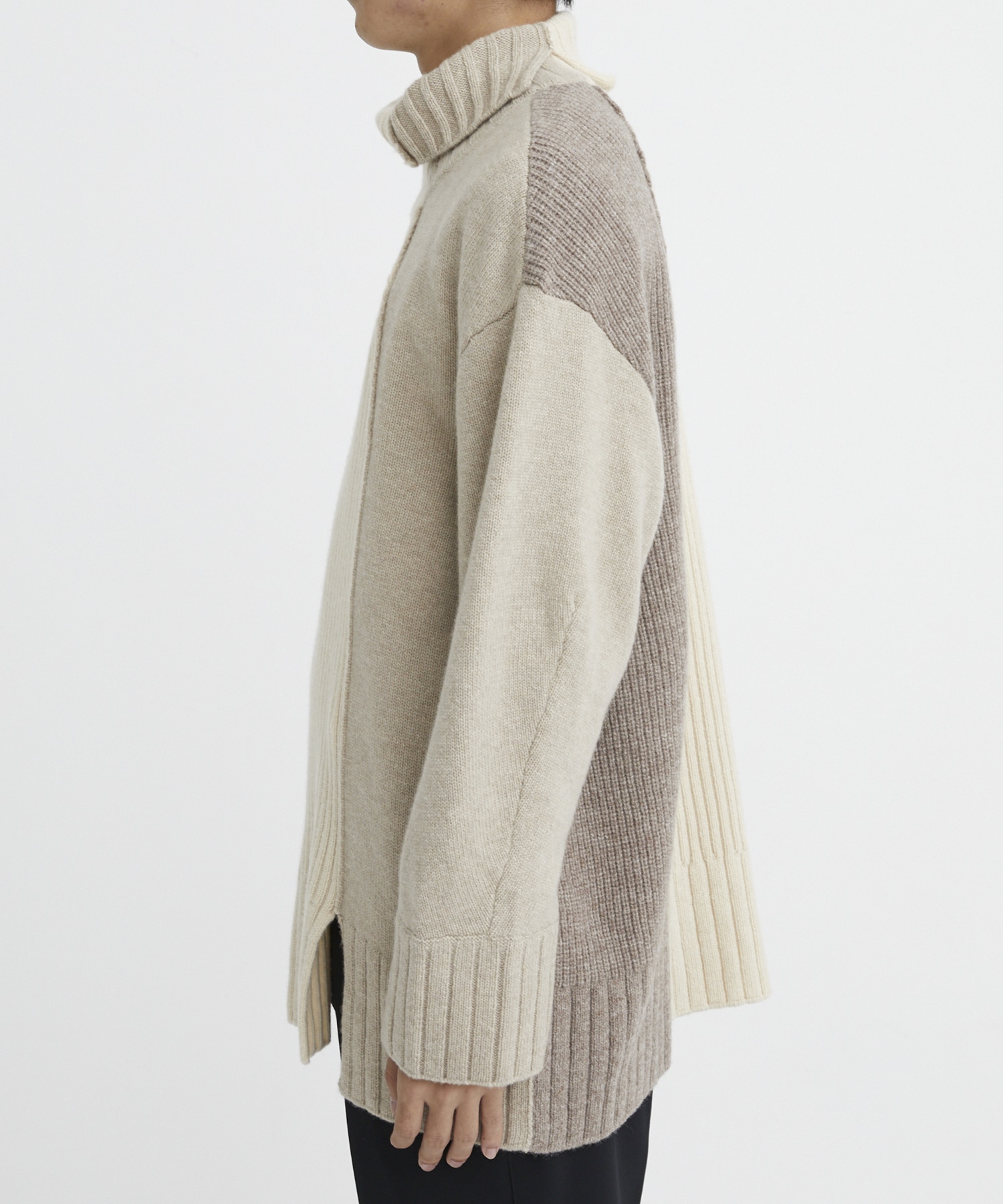 Turtle Neck Knit｜UJOH HOMME