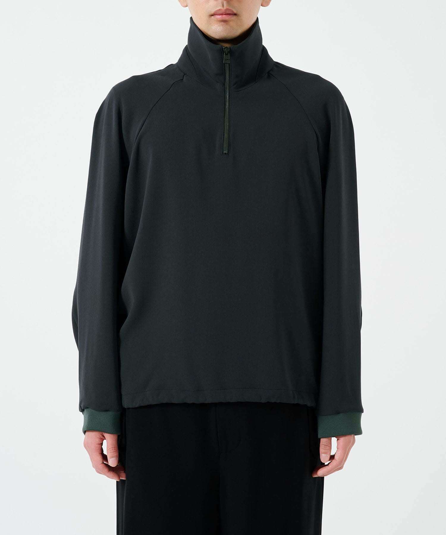 ESSENTIAL HALF ZIP SWEAT SHIRTS STUDIOUS