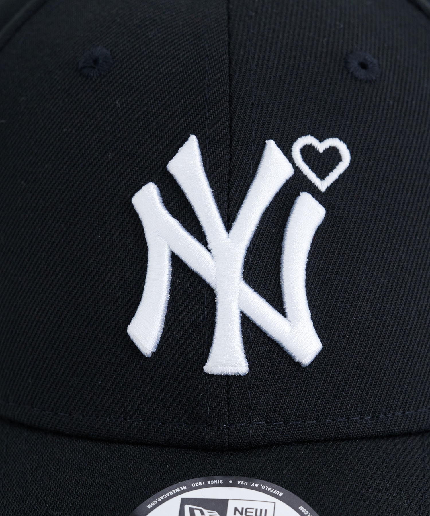 9 FORTY Yankees Heart Embroidery Cap｜BASICKS