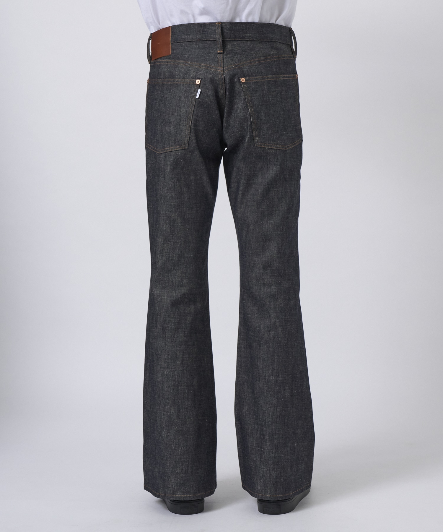 MODERN DENIM TROUSERS FLARED CUT SUGARHILL