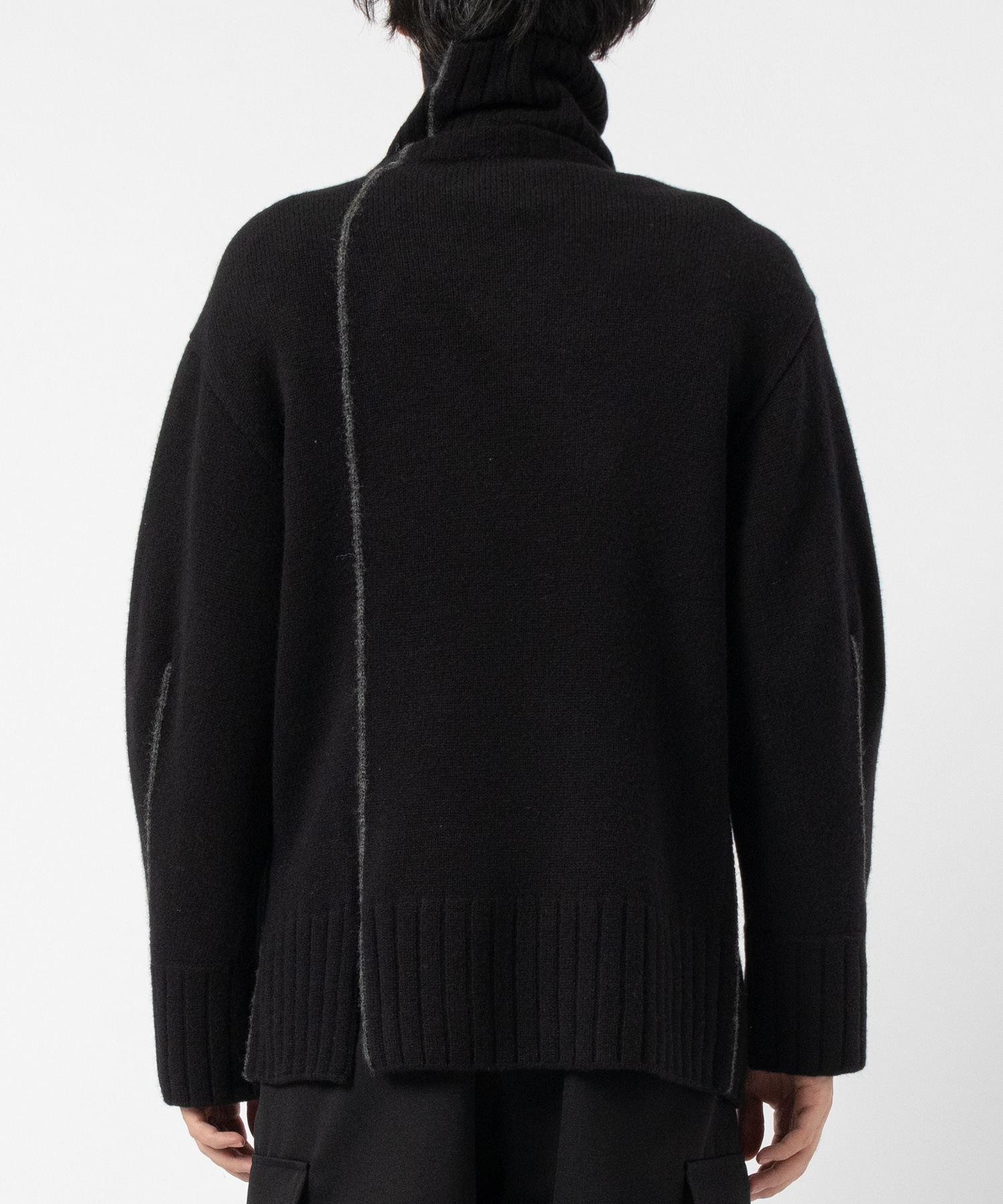 Turtle Neck Knit UJOH HOMME