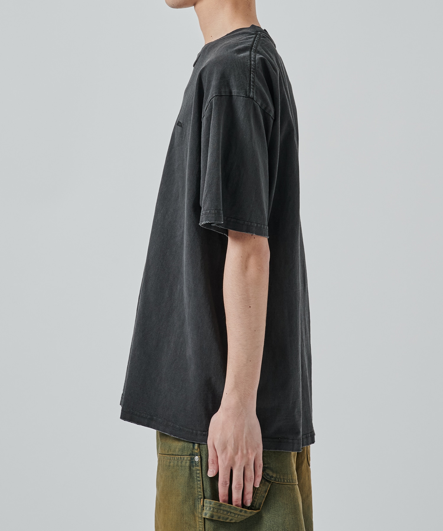 DAMAGE PIGMENT LOGO TEE JieDa