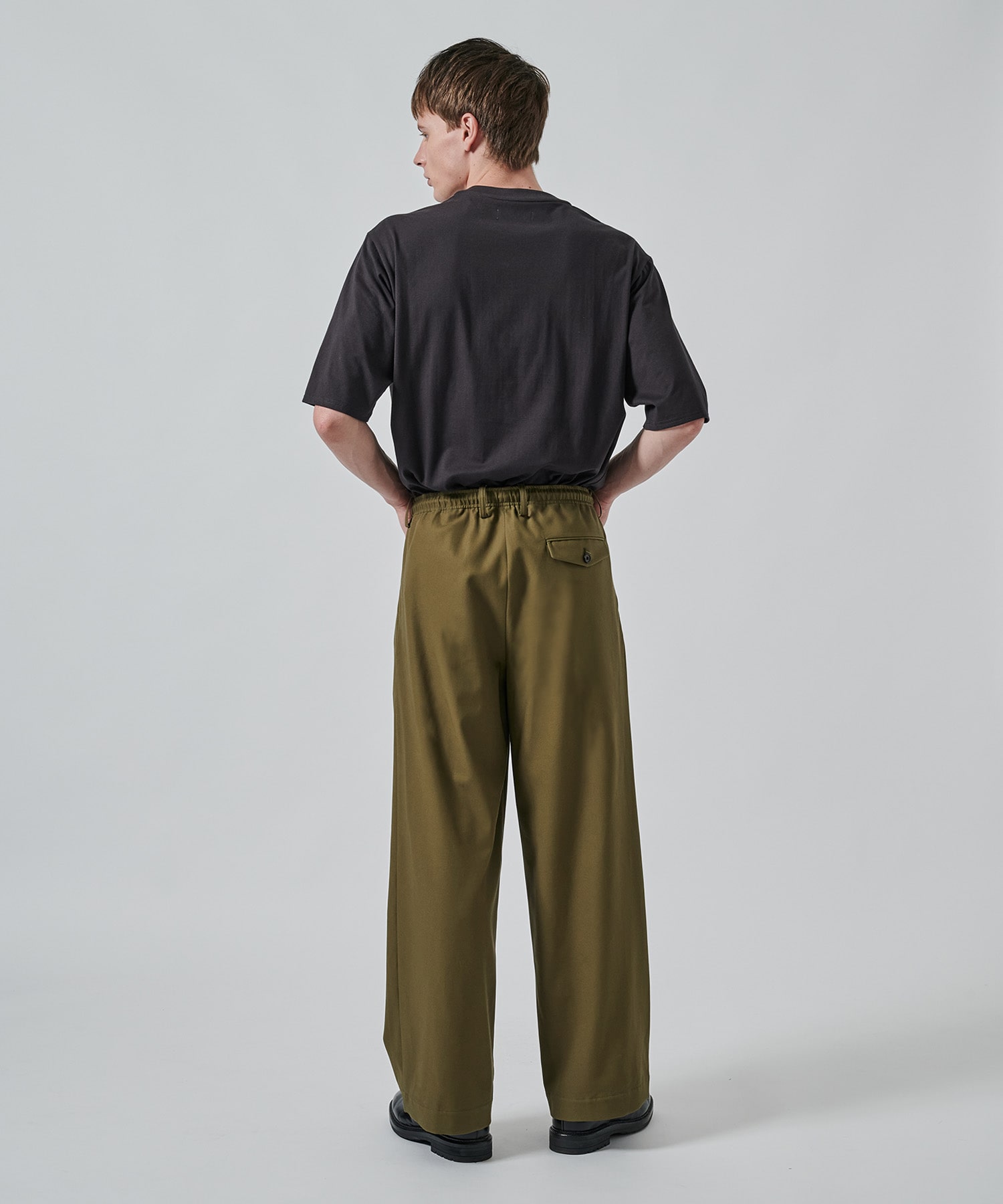 〈別注〉TRIPLE PLEATED WIDE TROUSERS MARKAWARE/marka