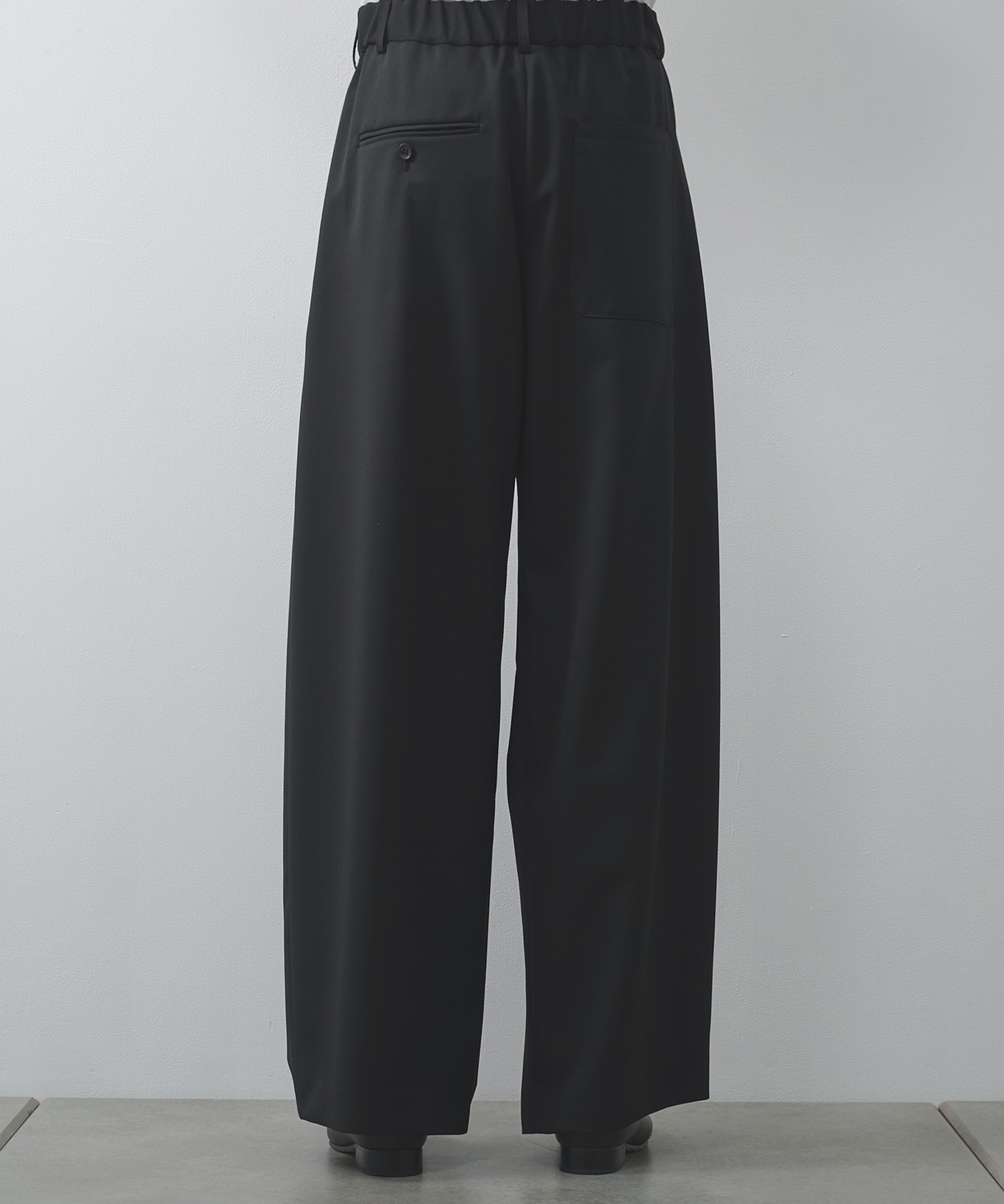 2Tuck Curve Slacks STUDIOUS