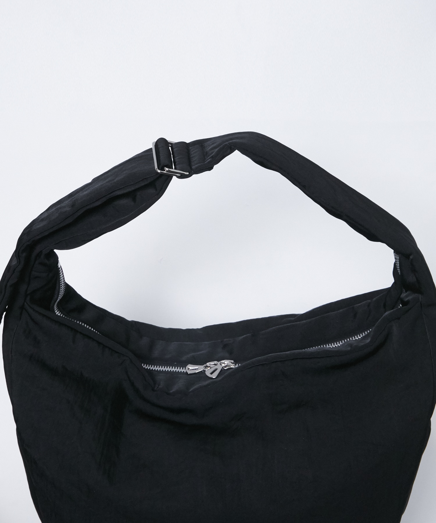ANNIE PUFFER BIG MOON BAG / CERATO BRIGHT ITTI
