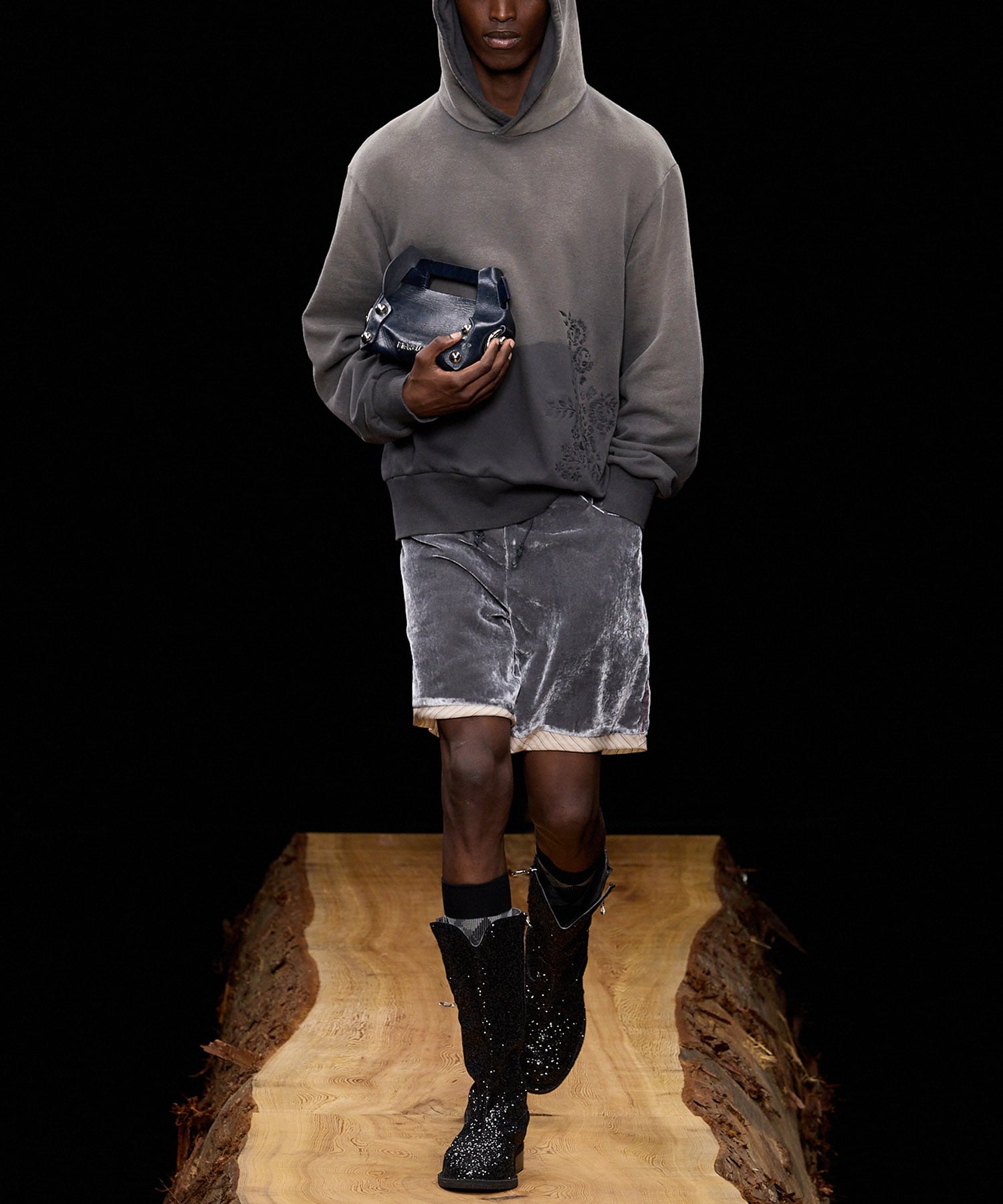 LEATHER CAKE BAG MASU