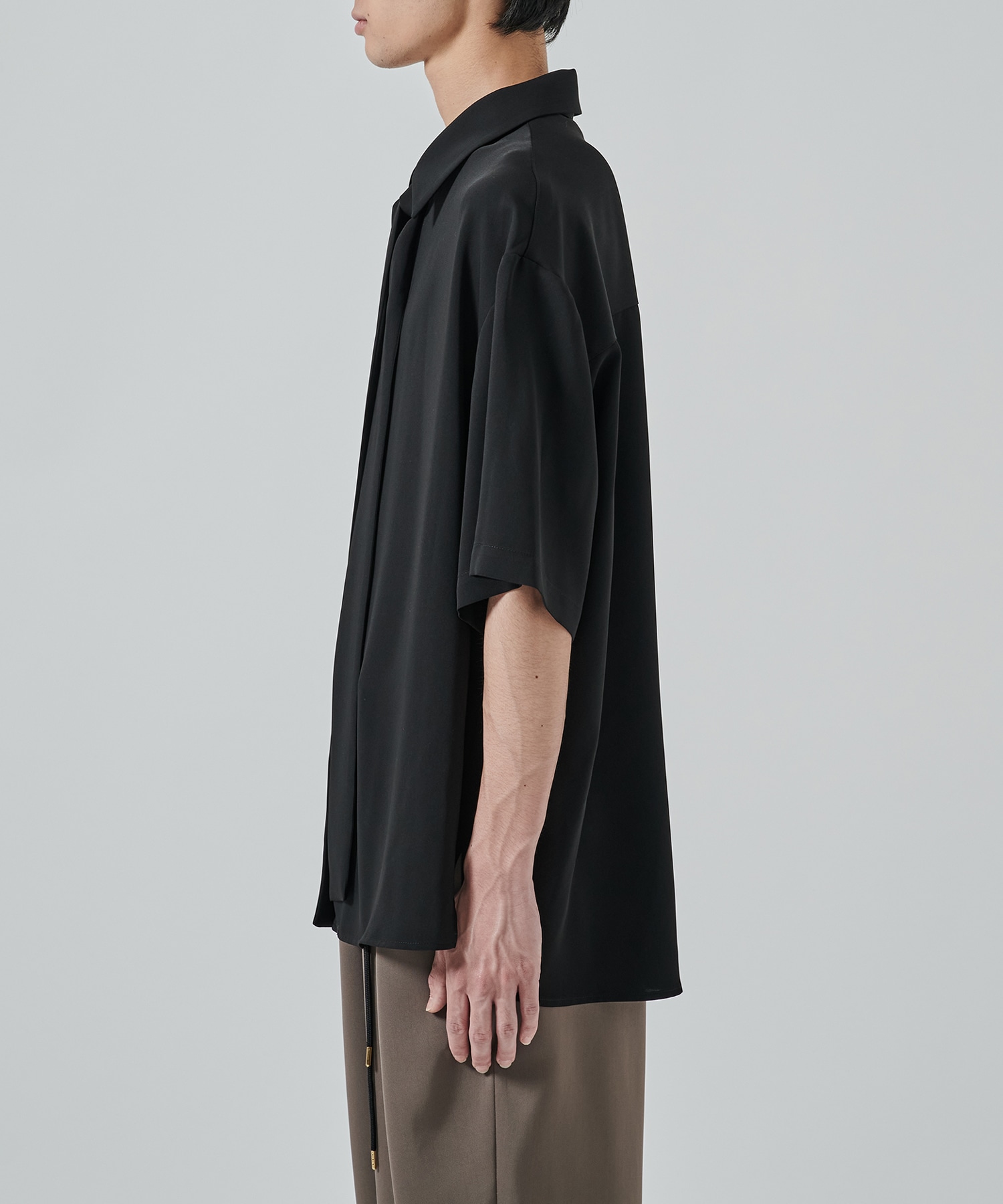 Double Satin Bow Tie Short Sleeve Shirt CULLNI