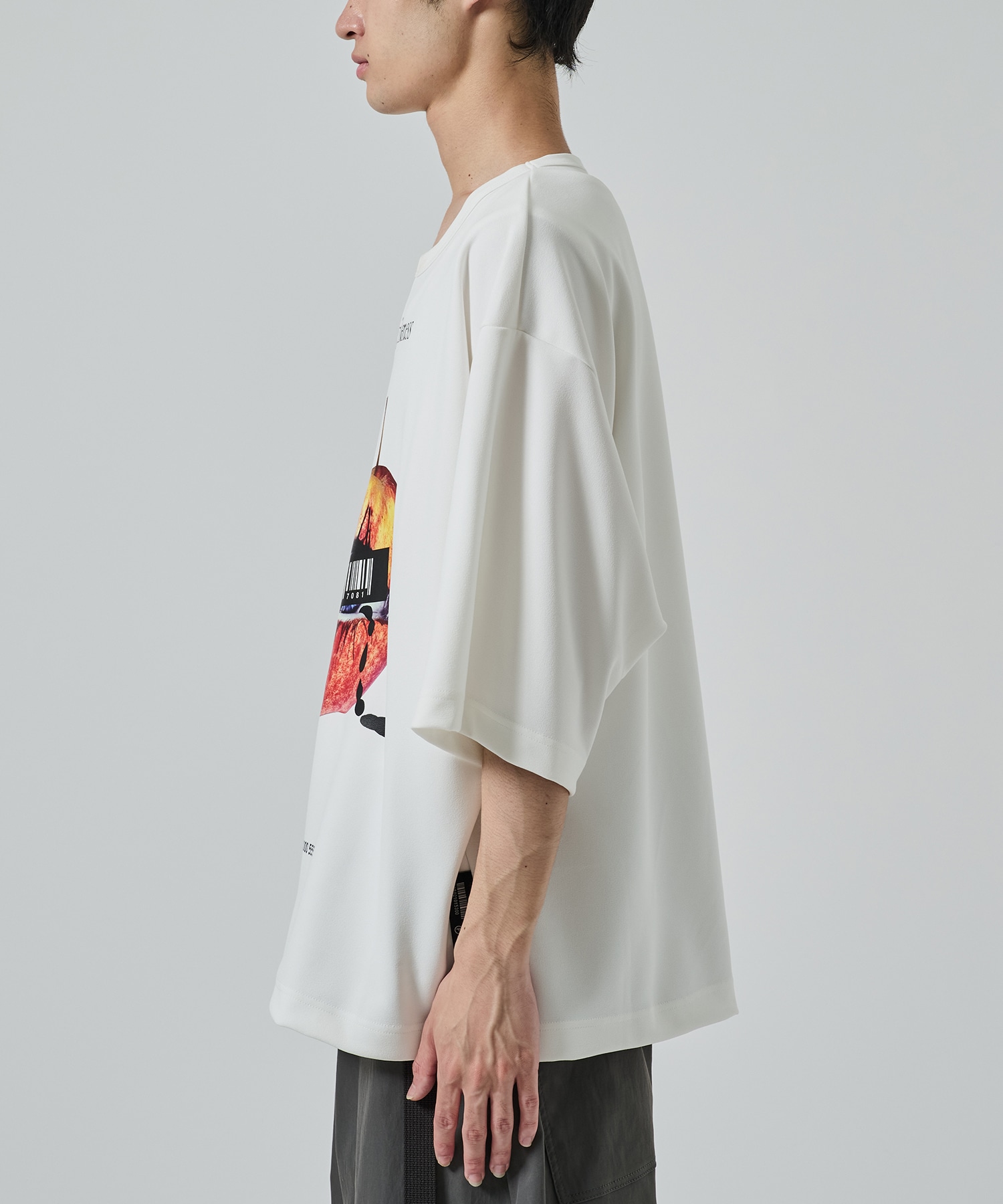 APPLE×TALTE TEE SHAREEF