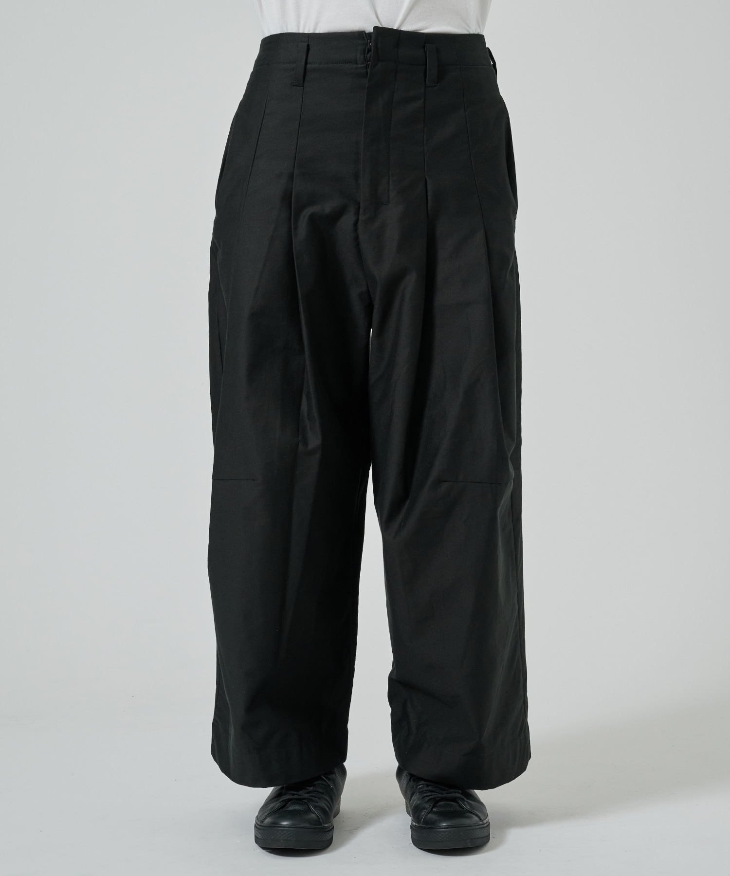 UPCYCLED BAGGY SHINYAKOZUKA