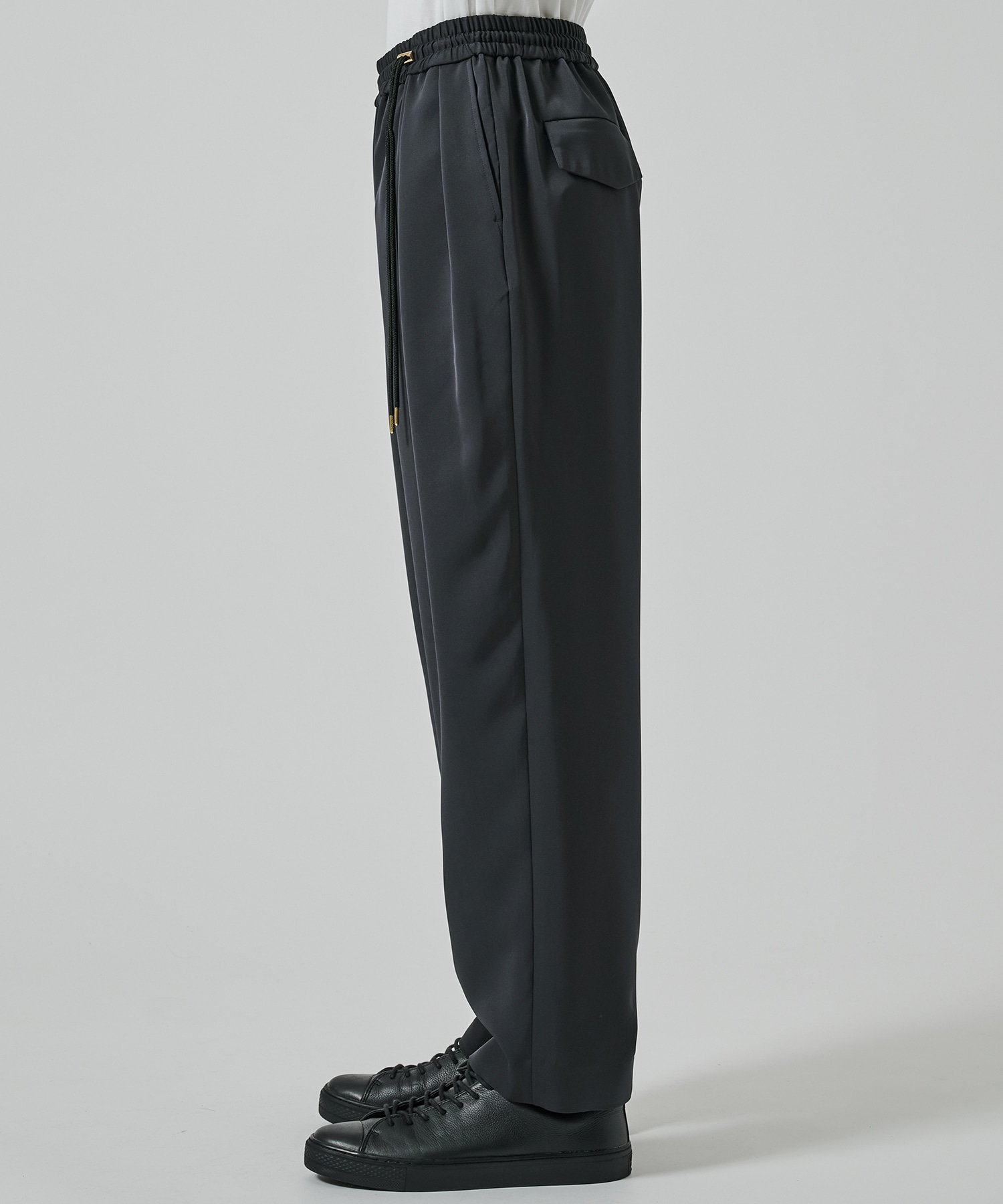 〈別注〉 Dry Stretch Twill Side Drawstring Relax Wide Tapered Pa CULLNI