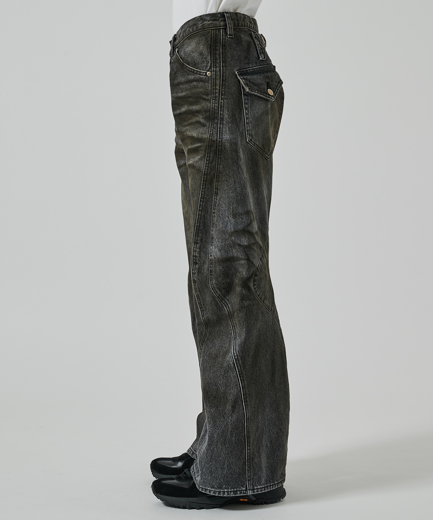 〈別注〉3D TWISTED JEANS 2.0 NVRFRGT