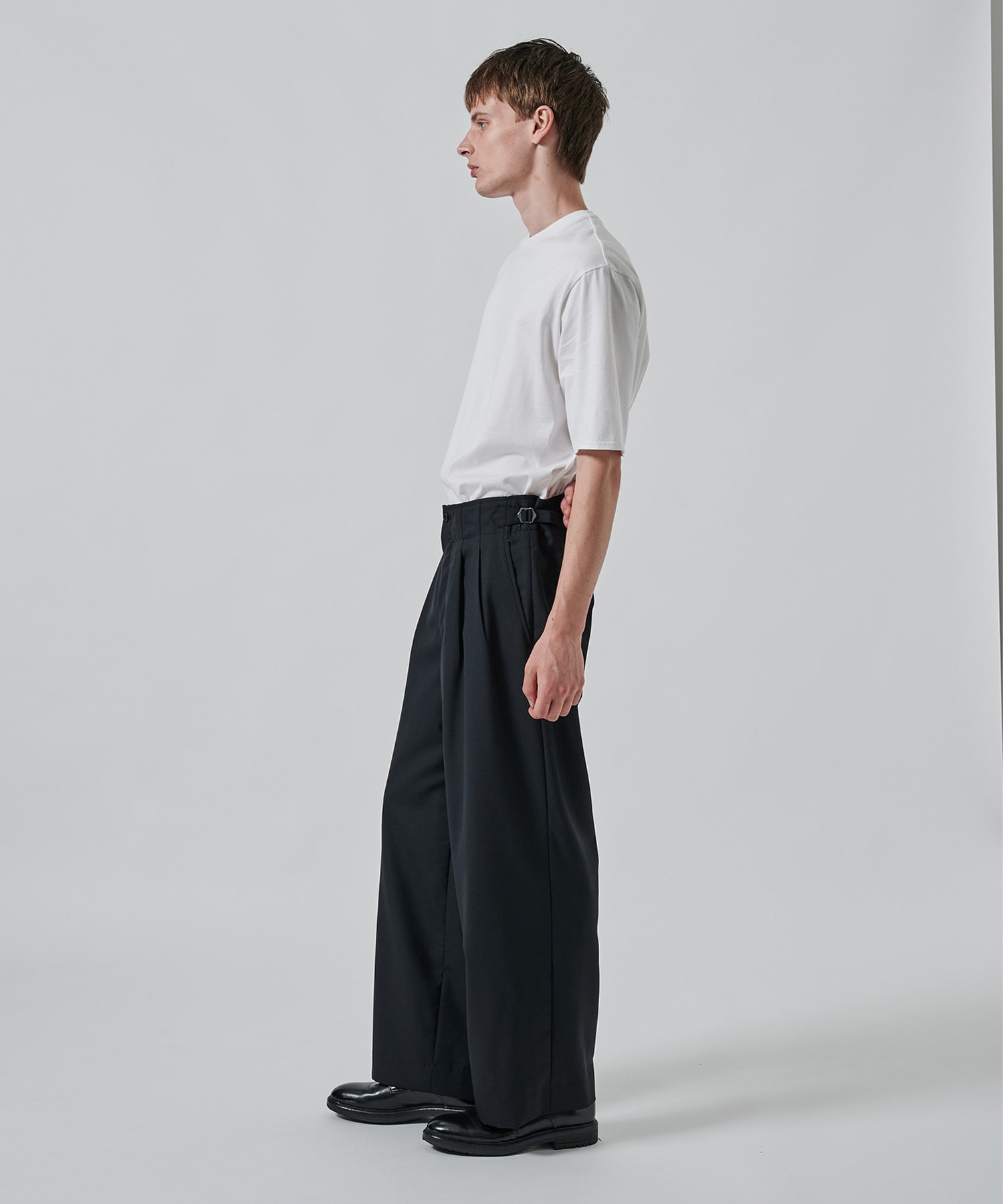 〈別注〉TWO TUCK MILITARY TROUSERS MARKAWARE/marka