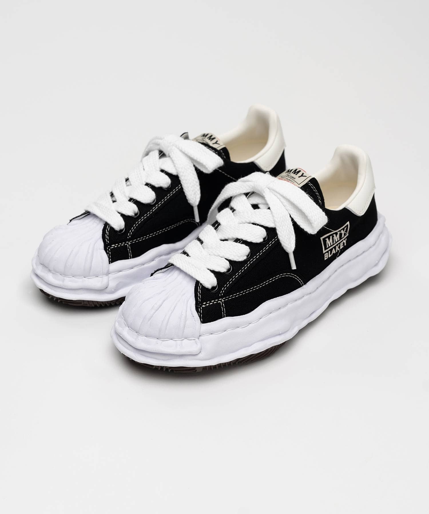 BLAKEY/ original sole canvas Low-Top sneaker Maison MIHARA YASUHIRO
