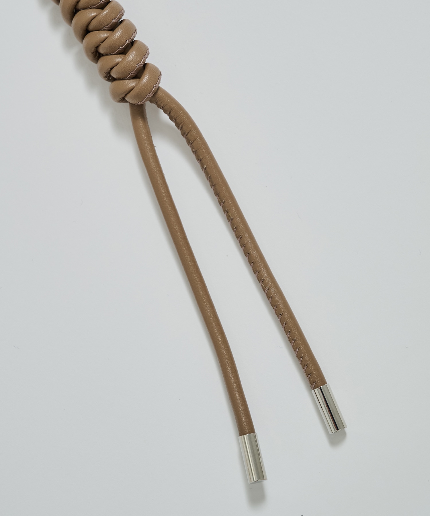 CRISTY SNAKEKNOT CHARM / STCOW ITTI