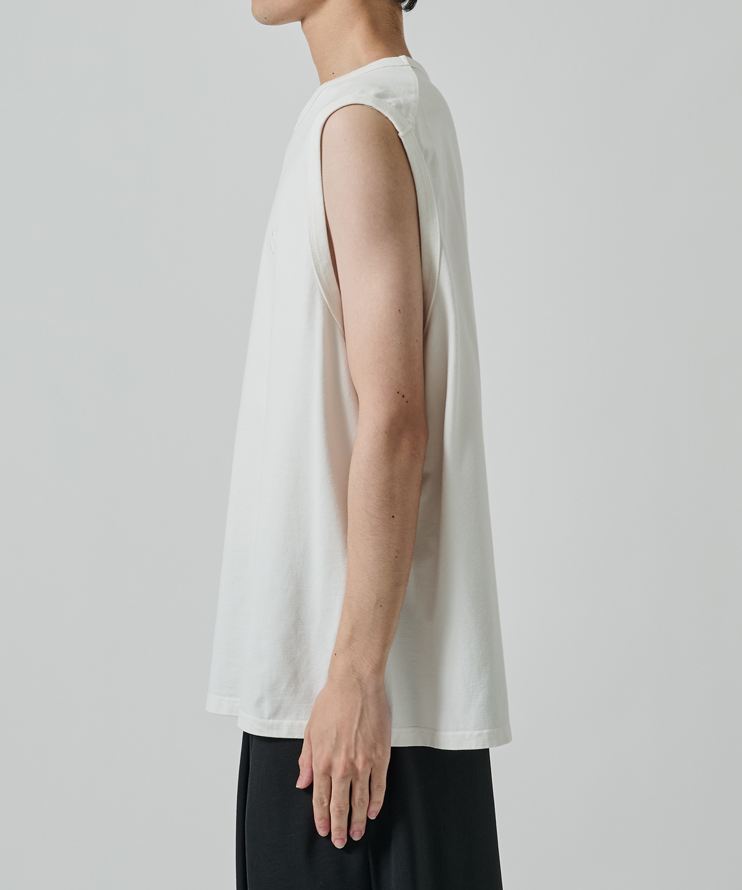 〈別注〉NO SLEEVE JUHA