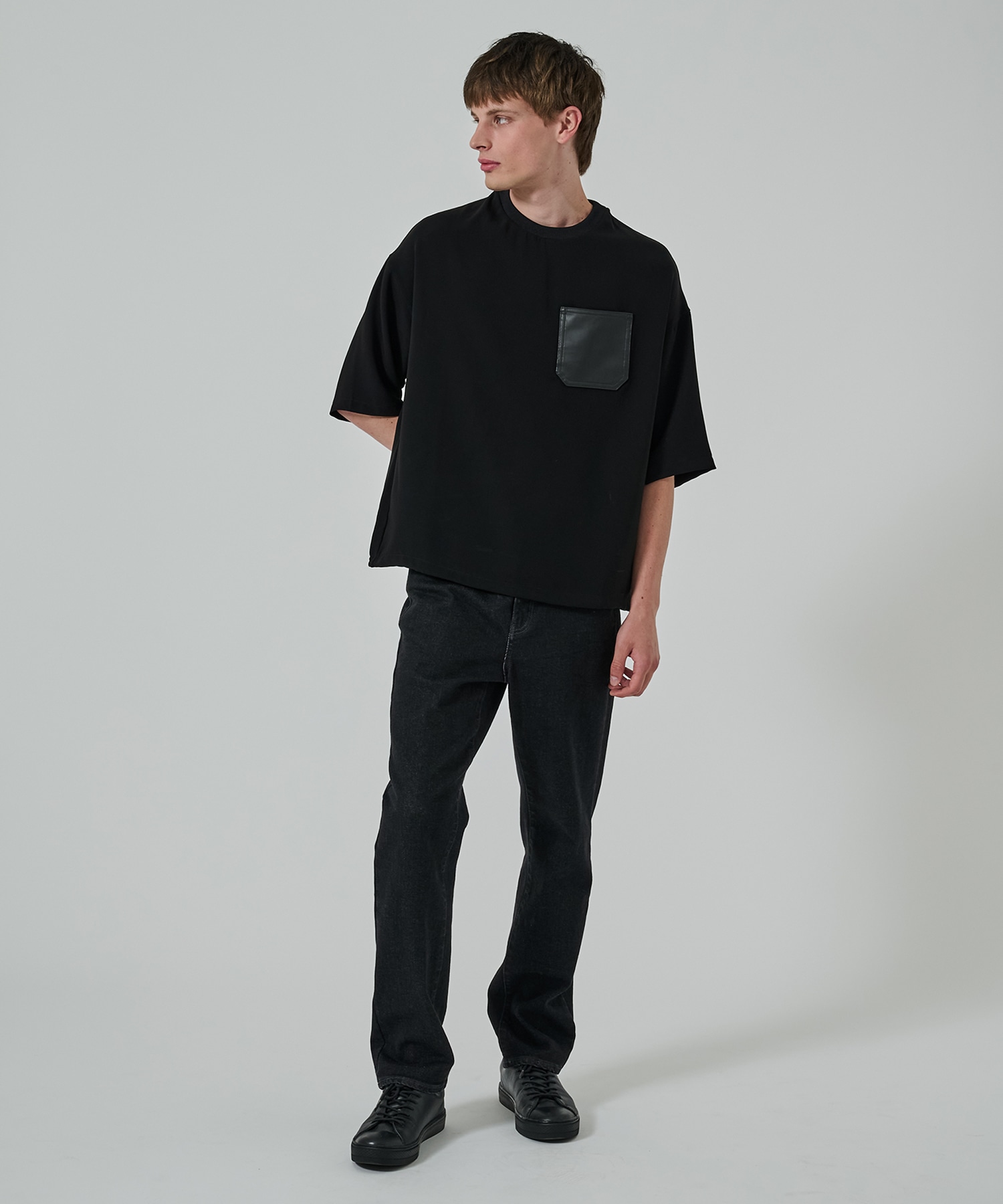 SUMMER ESSENTIAL DRAWCORD TEE STUDIOUS