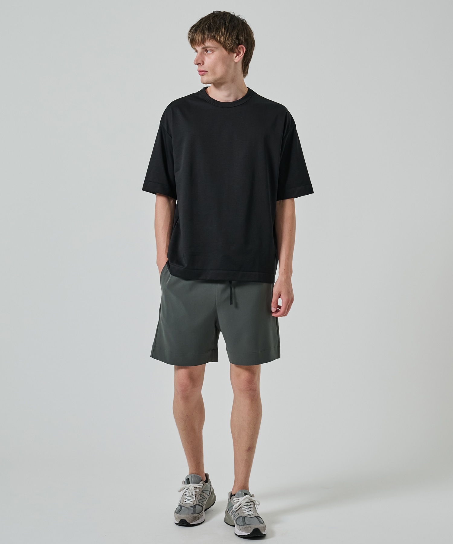 32G ロイヤルクール リラックスTシャツ STUDIOUS