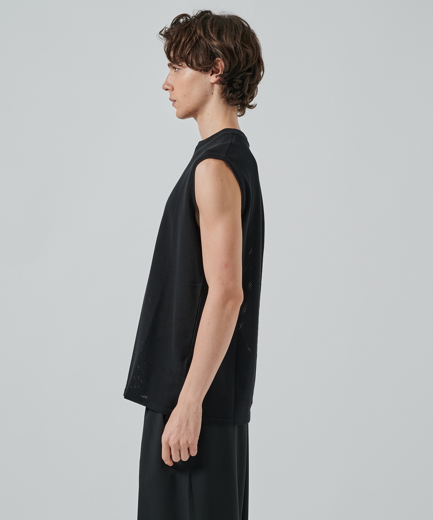 MESH SLEEVELESS TEE MARKAWARE/marka