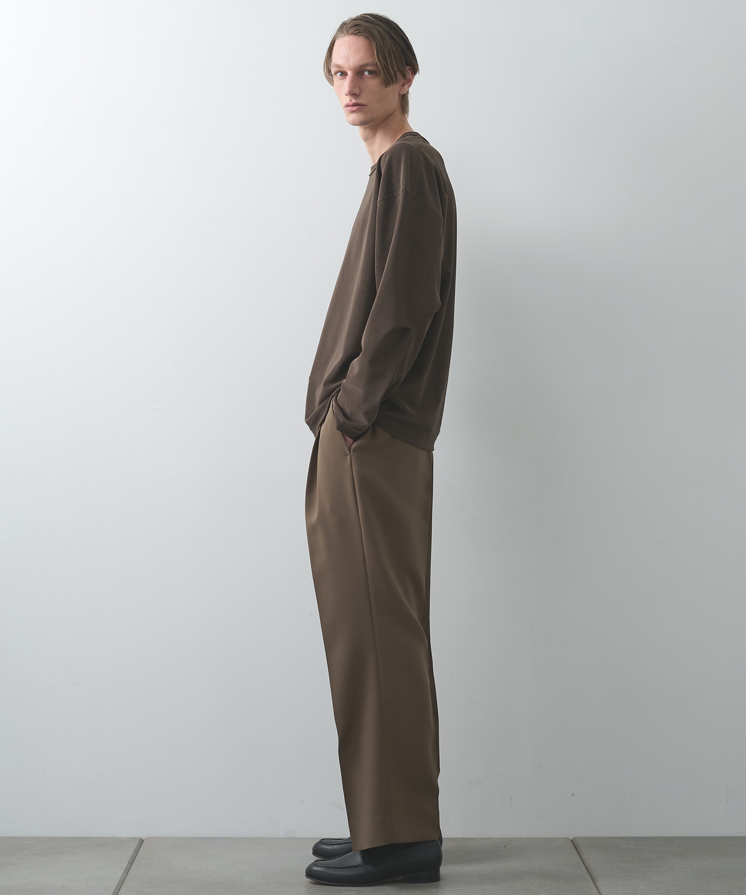 ナロープリーツスウェット STUDIOUS