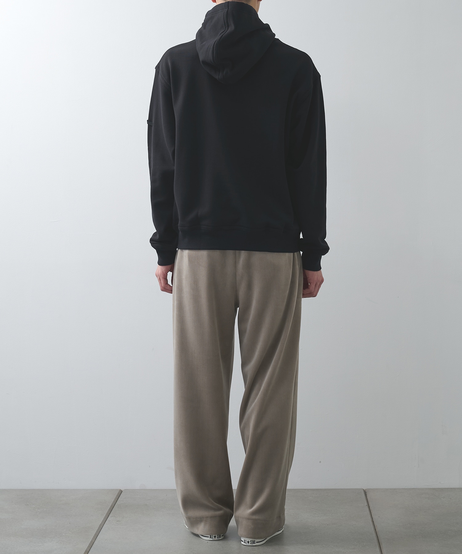 2252-CS11-024 HOODIE N.HOOLYWOOD