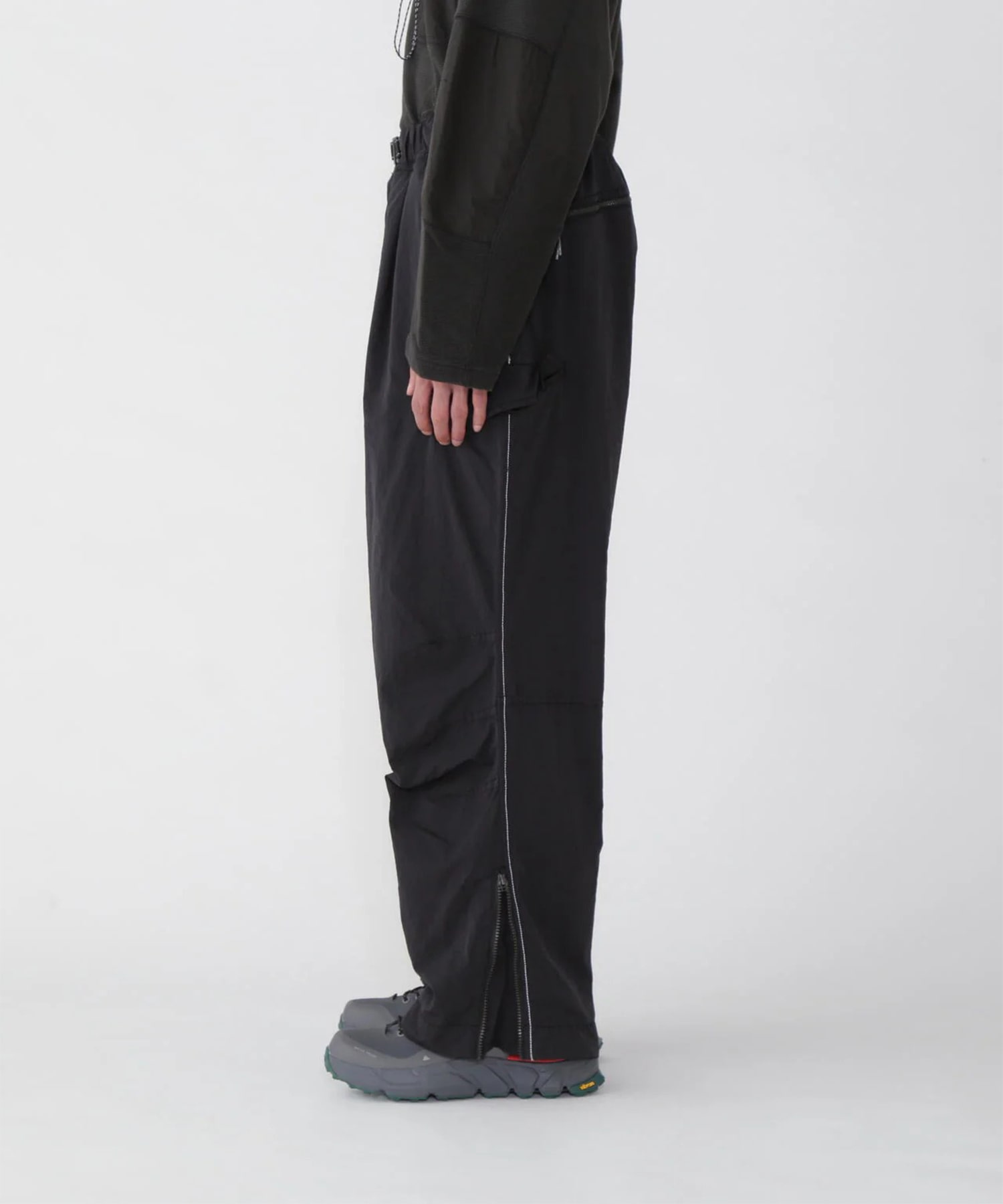 ROA garment dye nylon pants and wander