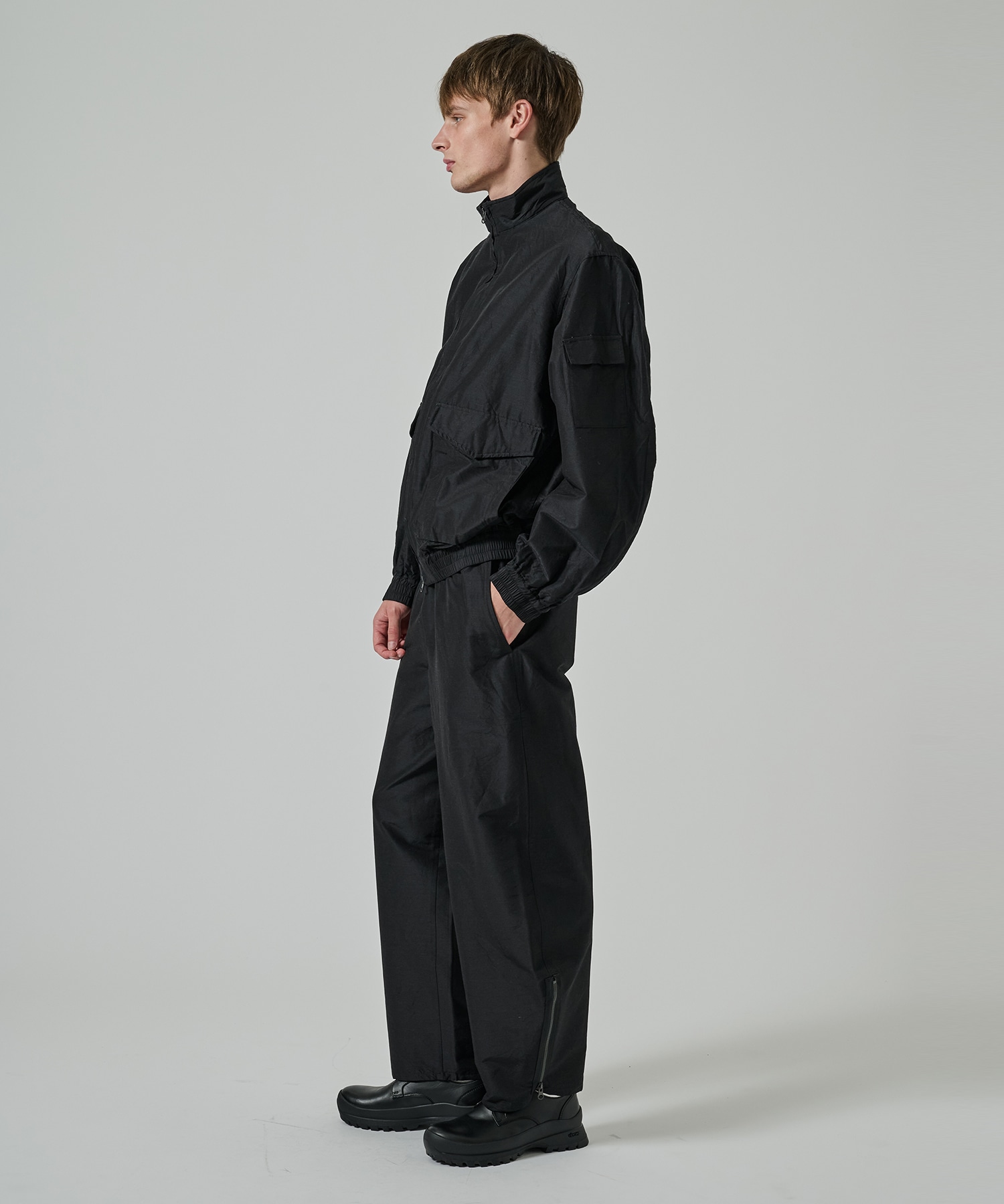 ウールシルク高密度タイプライター / アジャスタブルヘムイージーワイドパンツ, Chambray Black MARKAWARE/marka