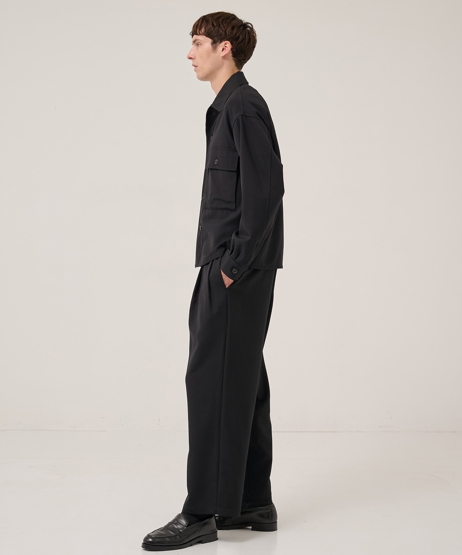 〈別注〉 TWO TUCK STRAIGHT EASY PANTS MARKAWARE/marka