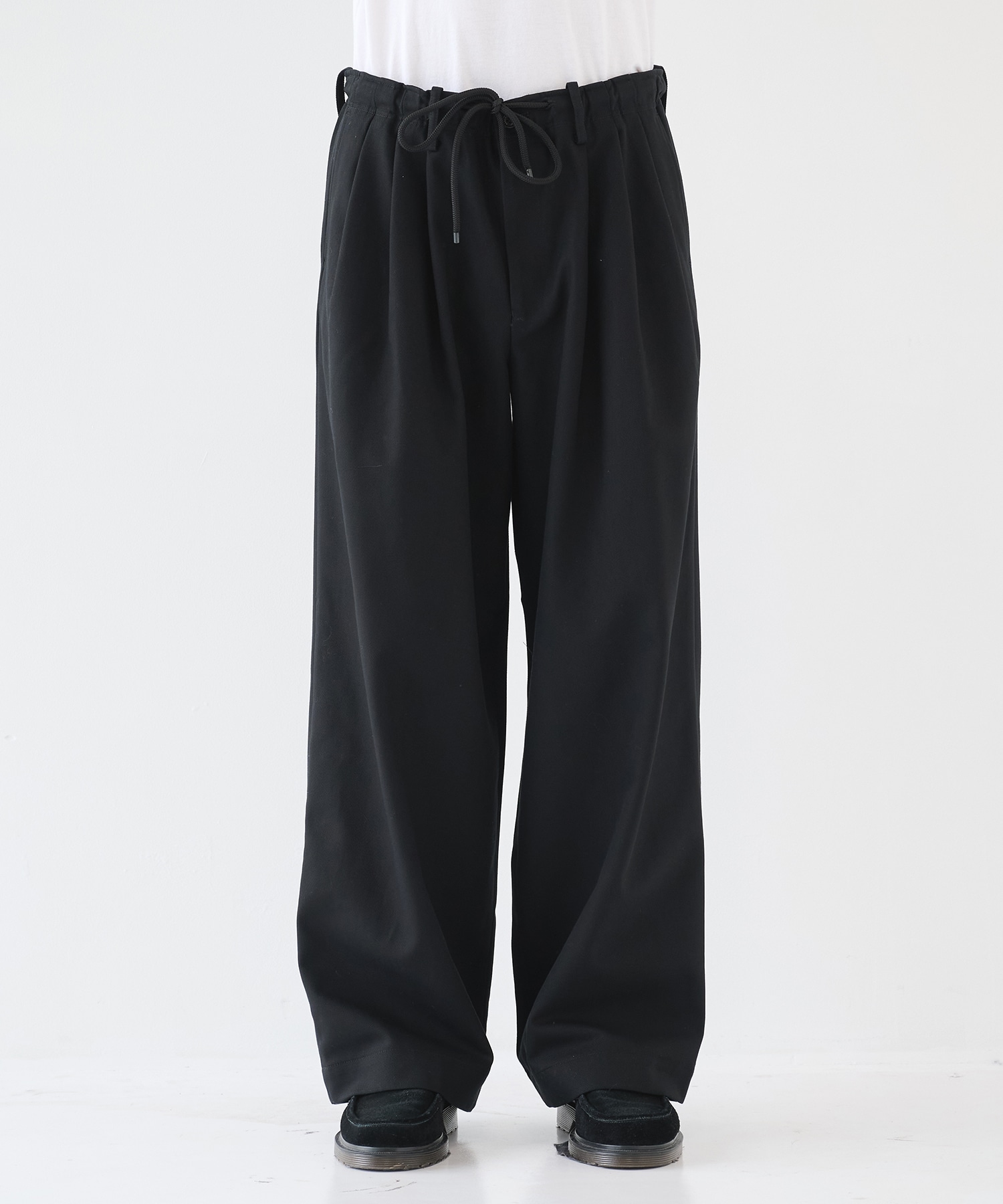 別注 TRIPLE PLEATED EASY TROUSERS MARKAWARE/marka