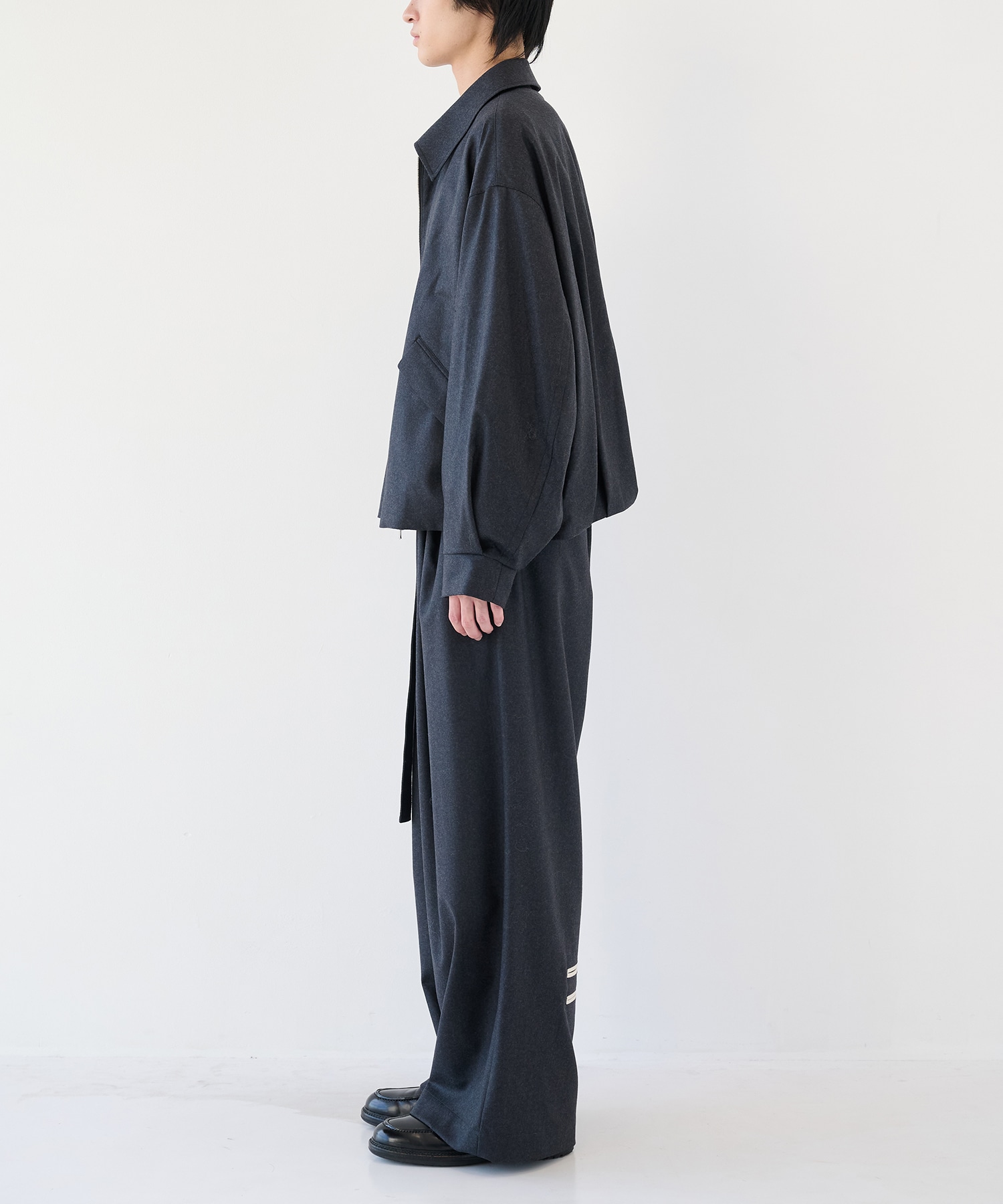 2/72強圧縮フラノ　ブルゾン SHAREEF