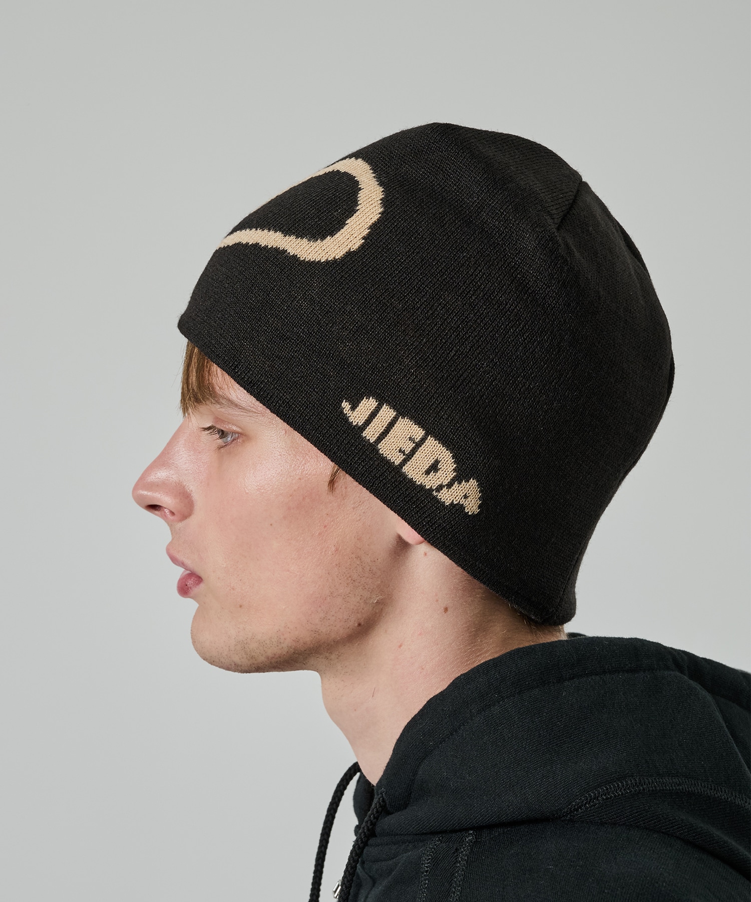 J LOGO KNIT CAP JieDa