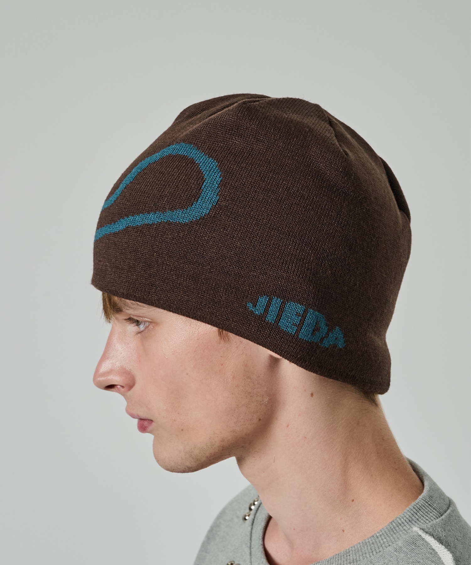 J LOGO KNIT CAP JieDa