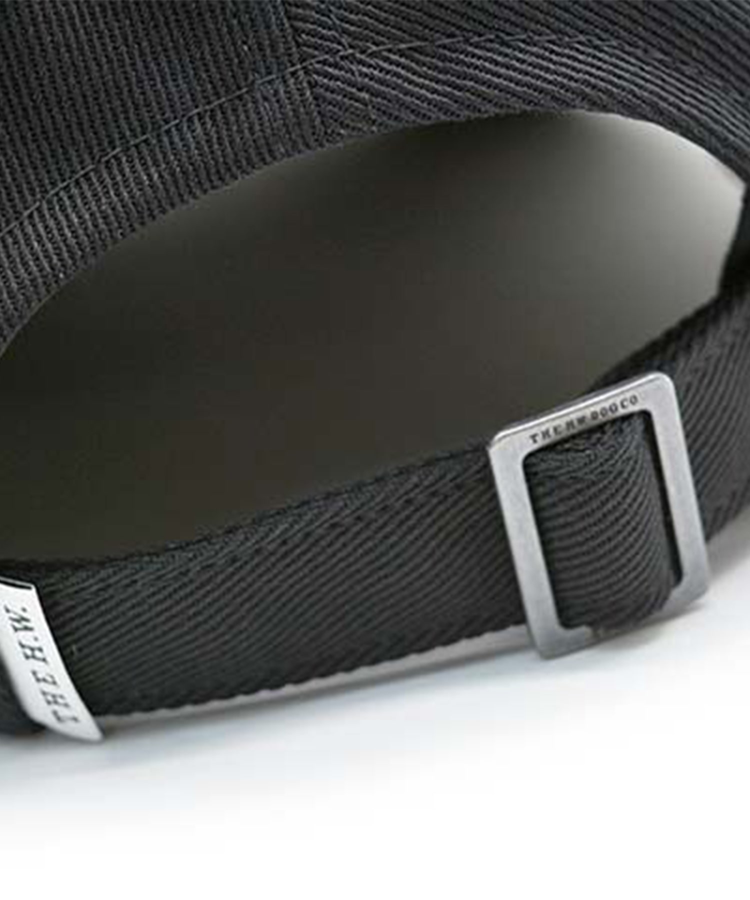 EMBROIDERY ON PRINT CAP THE H.W. DOG&CO