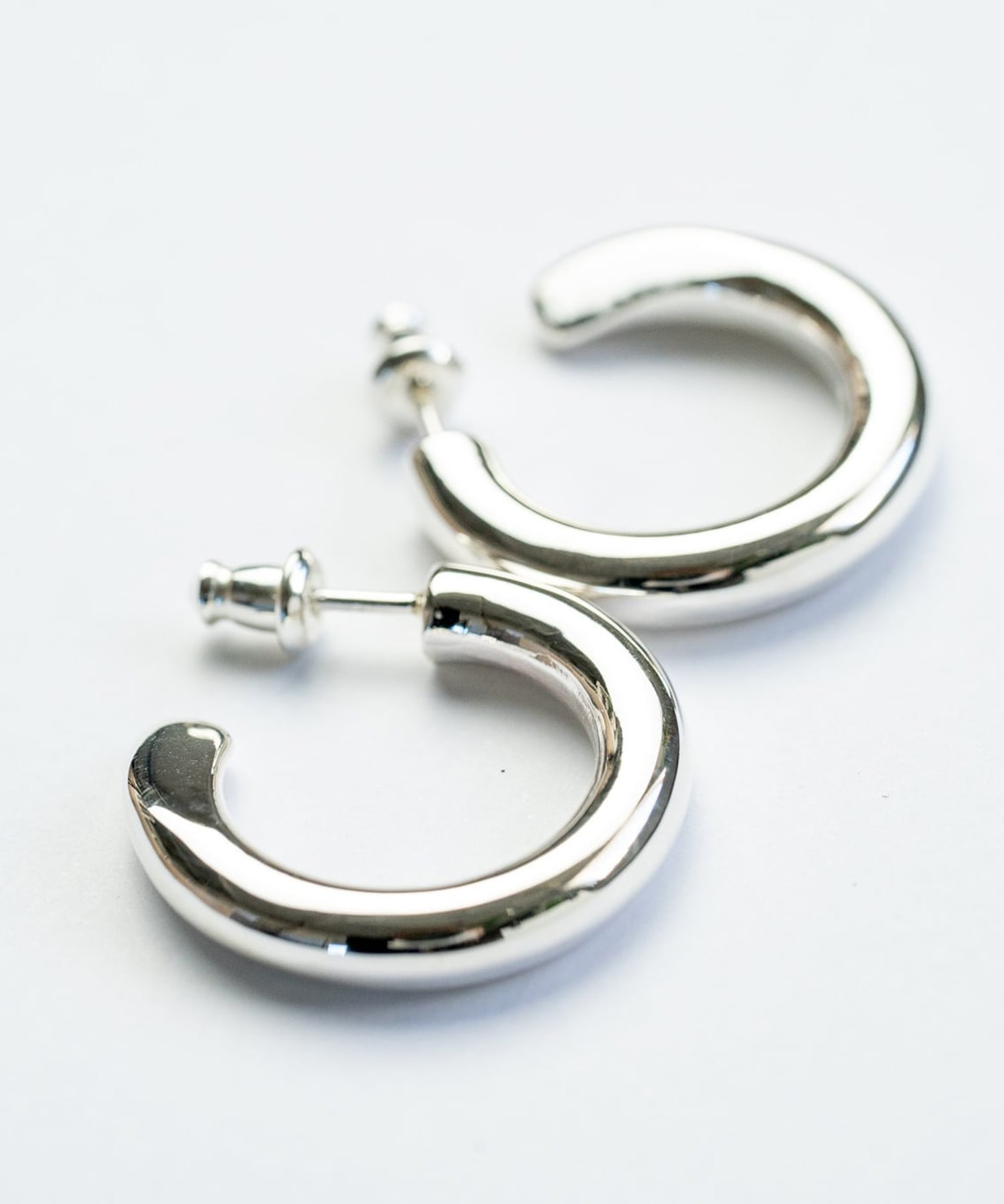 PI-004 Round earring (Large) 線径4.5mm (右耳用) WAKAN SILVER SMITH