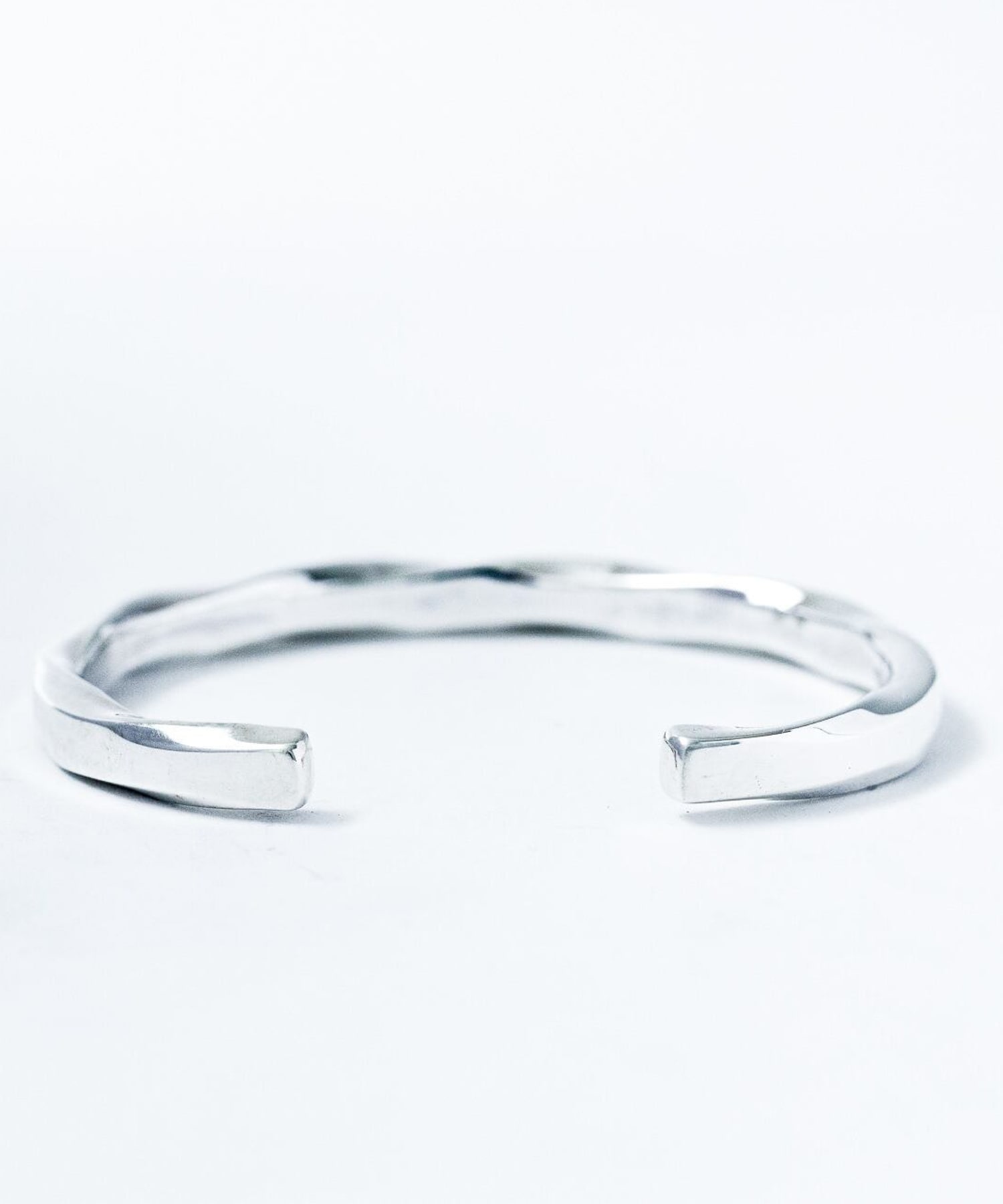 BN-071 Side twist bangle (S) WAKAN SILVER SMITH