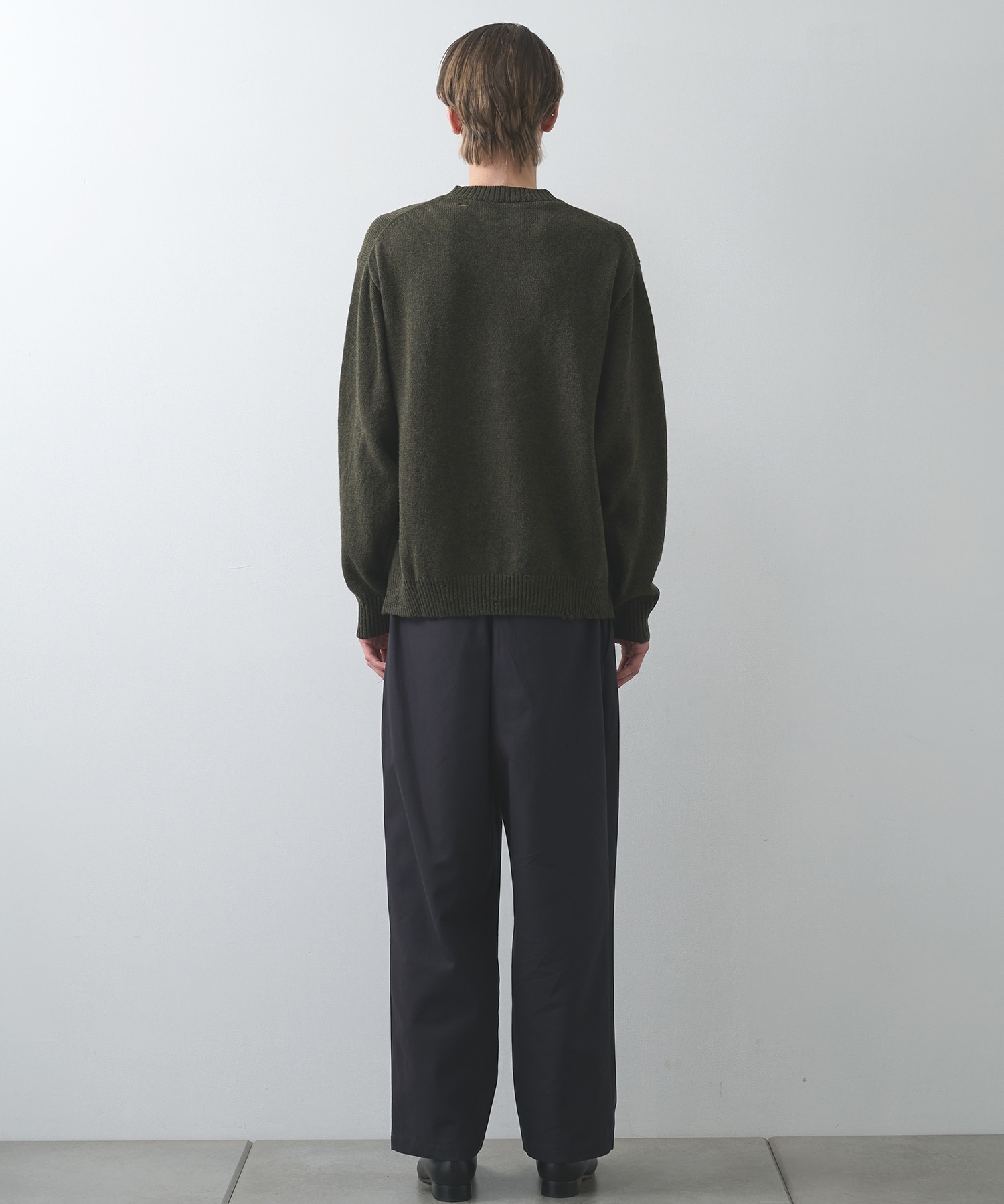 Punched shetland sweater STILL BY HAND