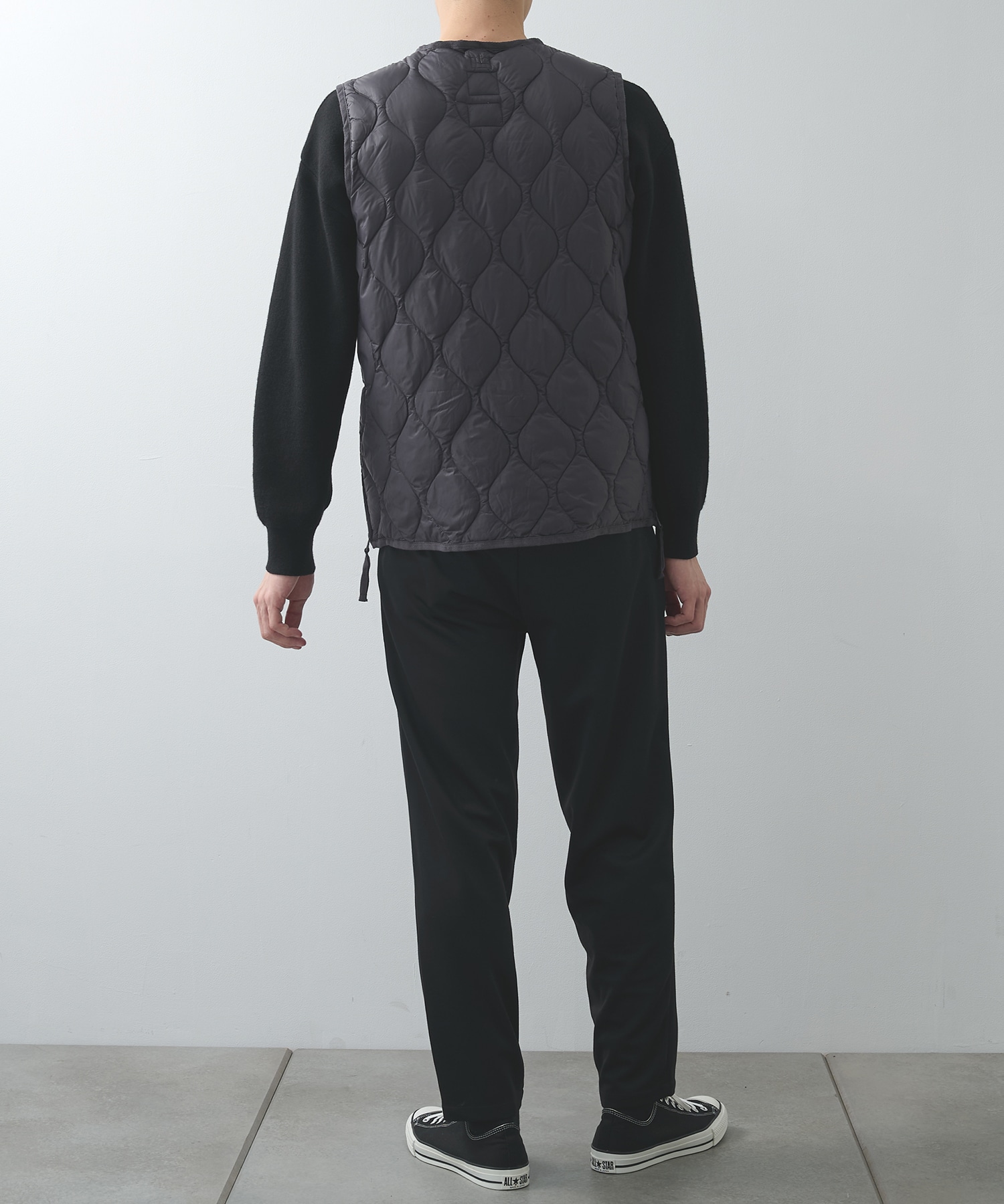 MILITARY V NECK W-ZIP DOWN VEST TAION