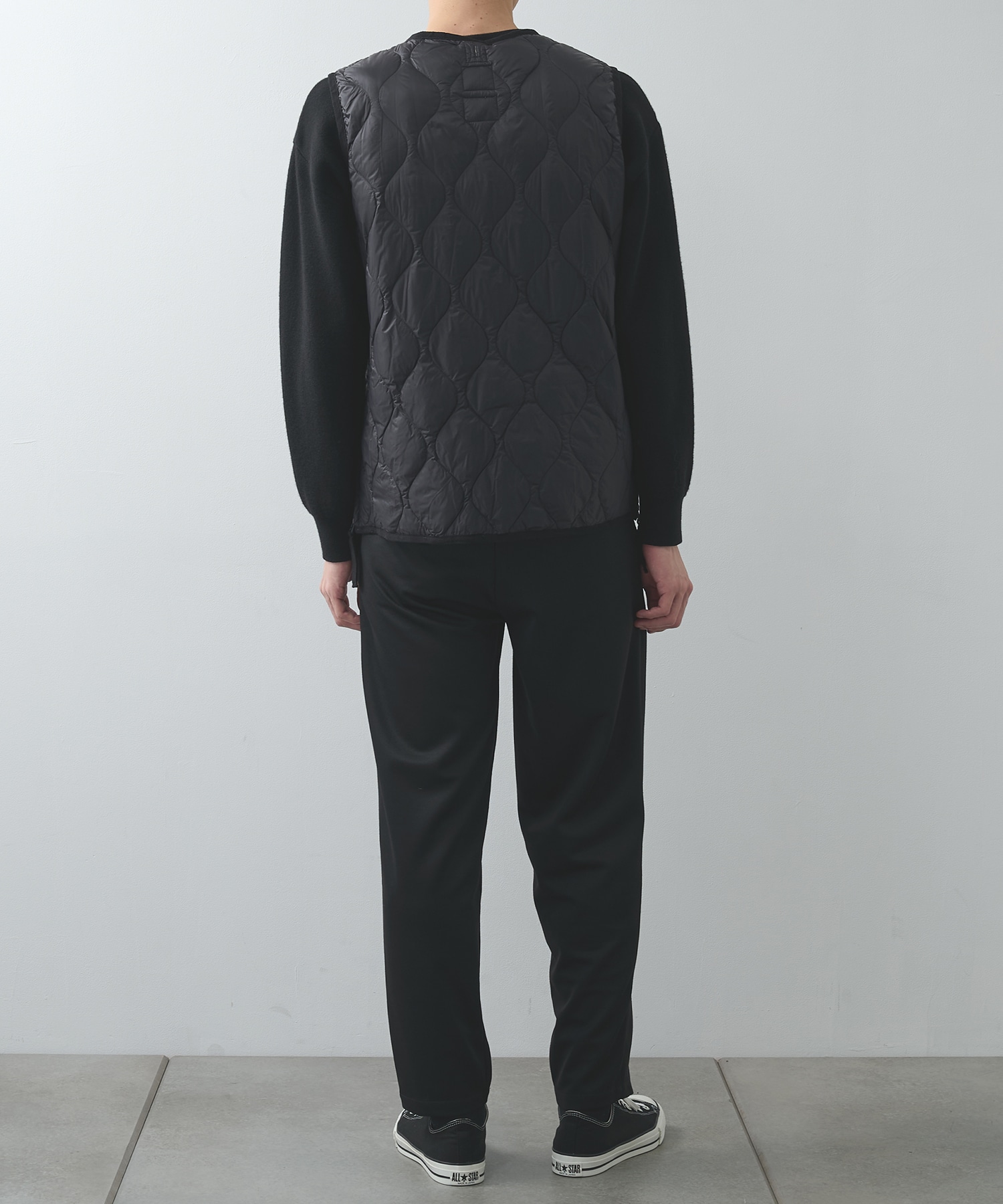 MILITARY V NECK W-ZIP DOWN VEST TAION