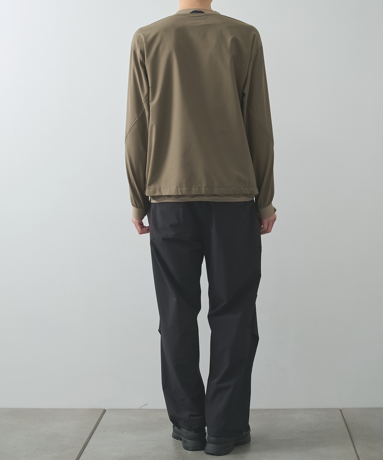 THE DEFORMED L/S PULLOVER WITH UTILITY POCKETS POLIQUANT