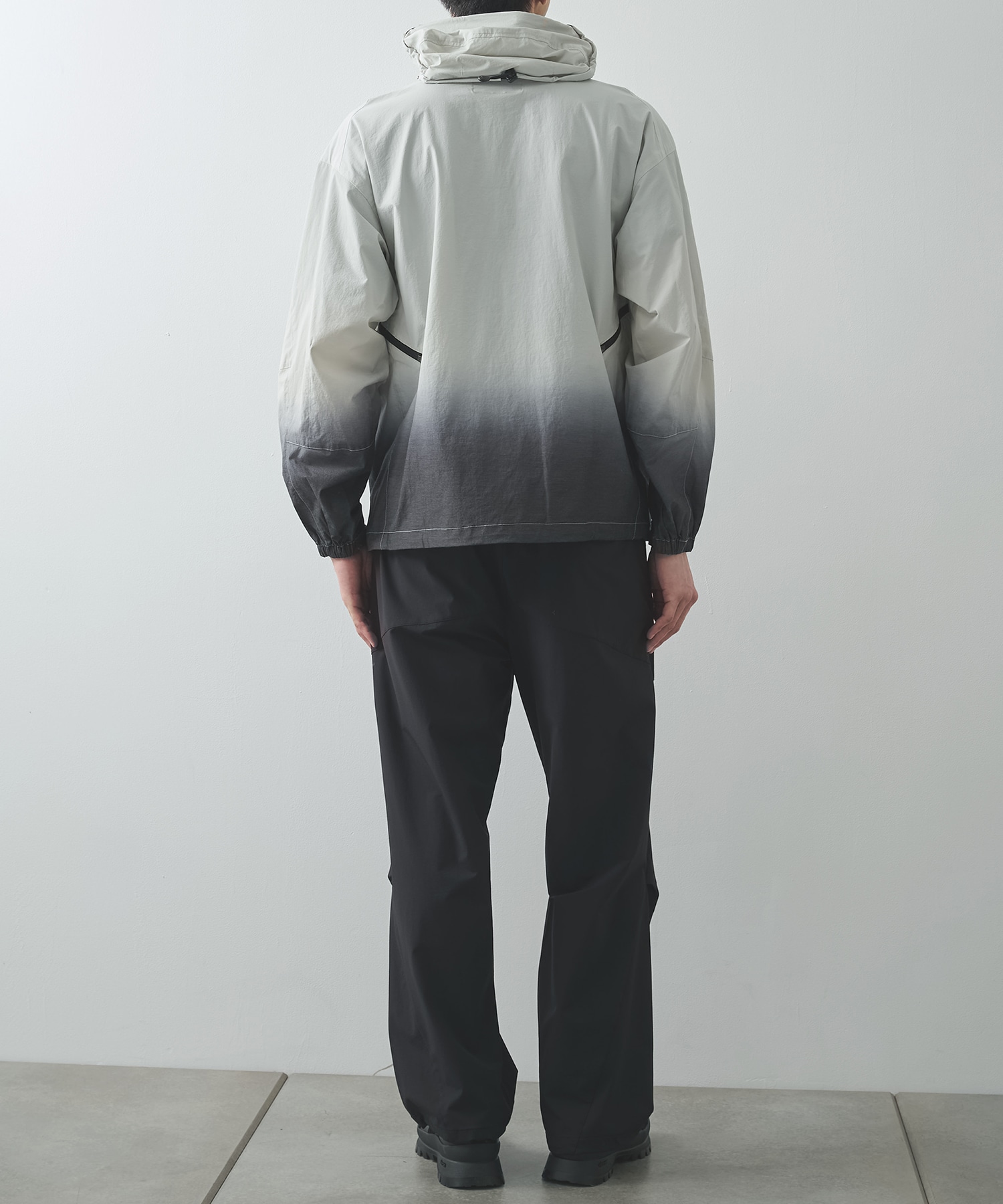 THE BREATHABLE HOODED GRADIENT GARMENT DYEING JACKET POLIQUANT