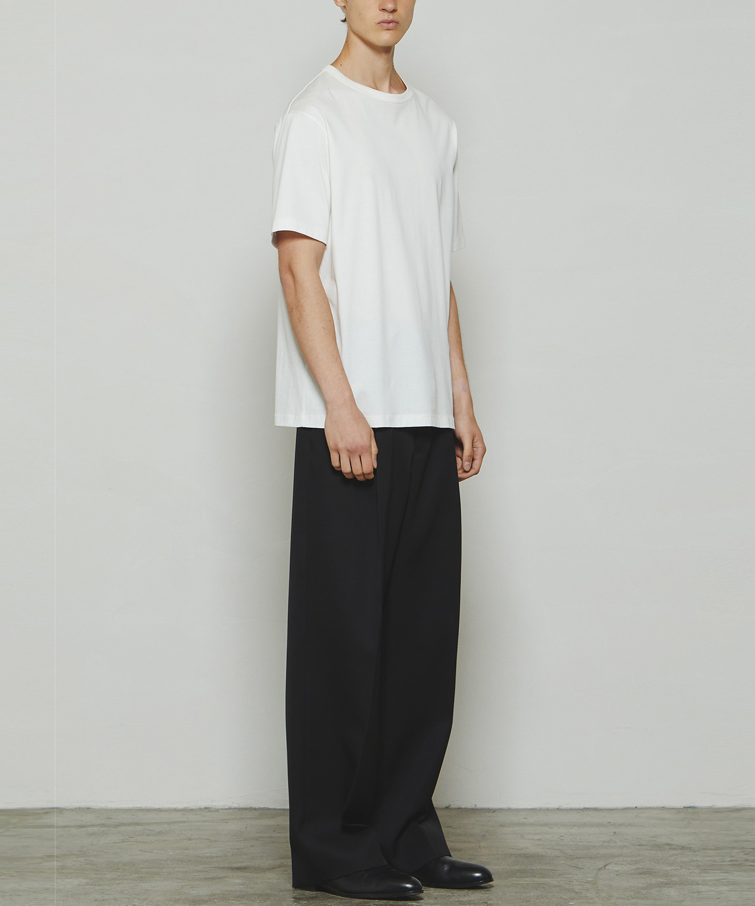 THE T-SHIRT THE RERACS