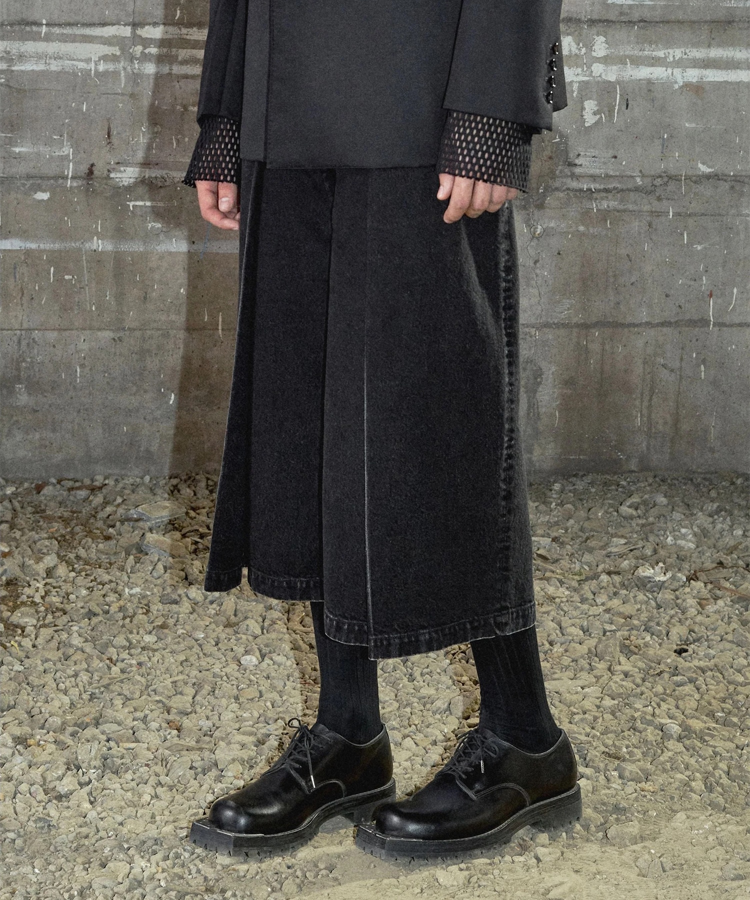 WASHED DENIM TUCKED WIDE SHORTS JOHN LAWRENCE SULLIVAN