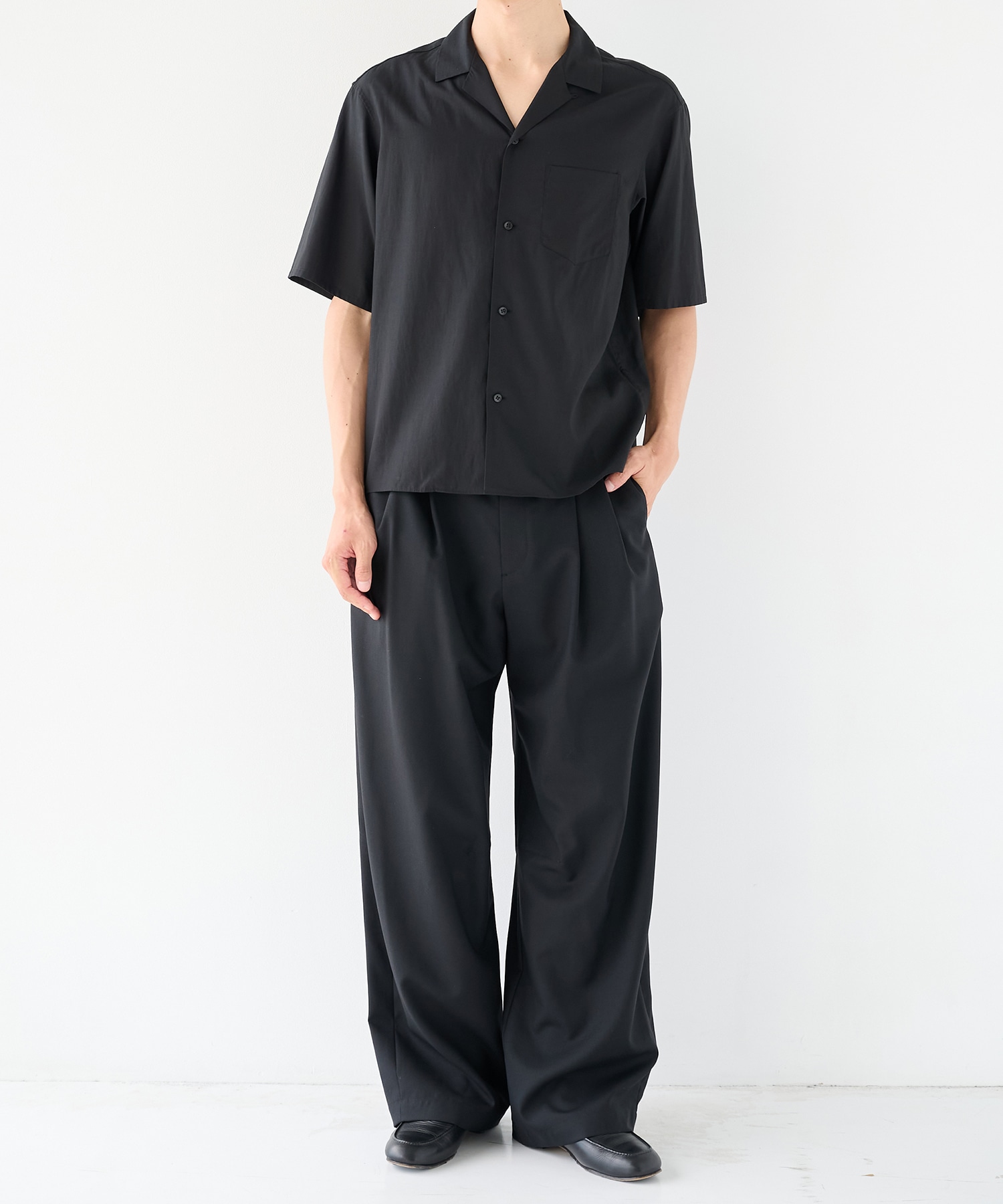 2Tuck Curve Slacks STUDIOUS