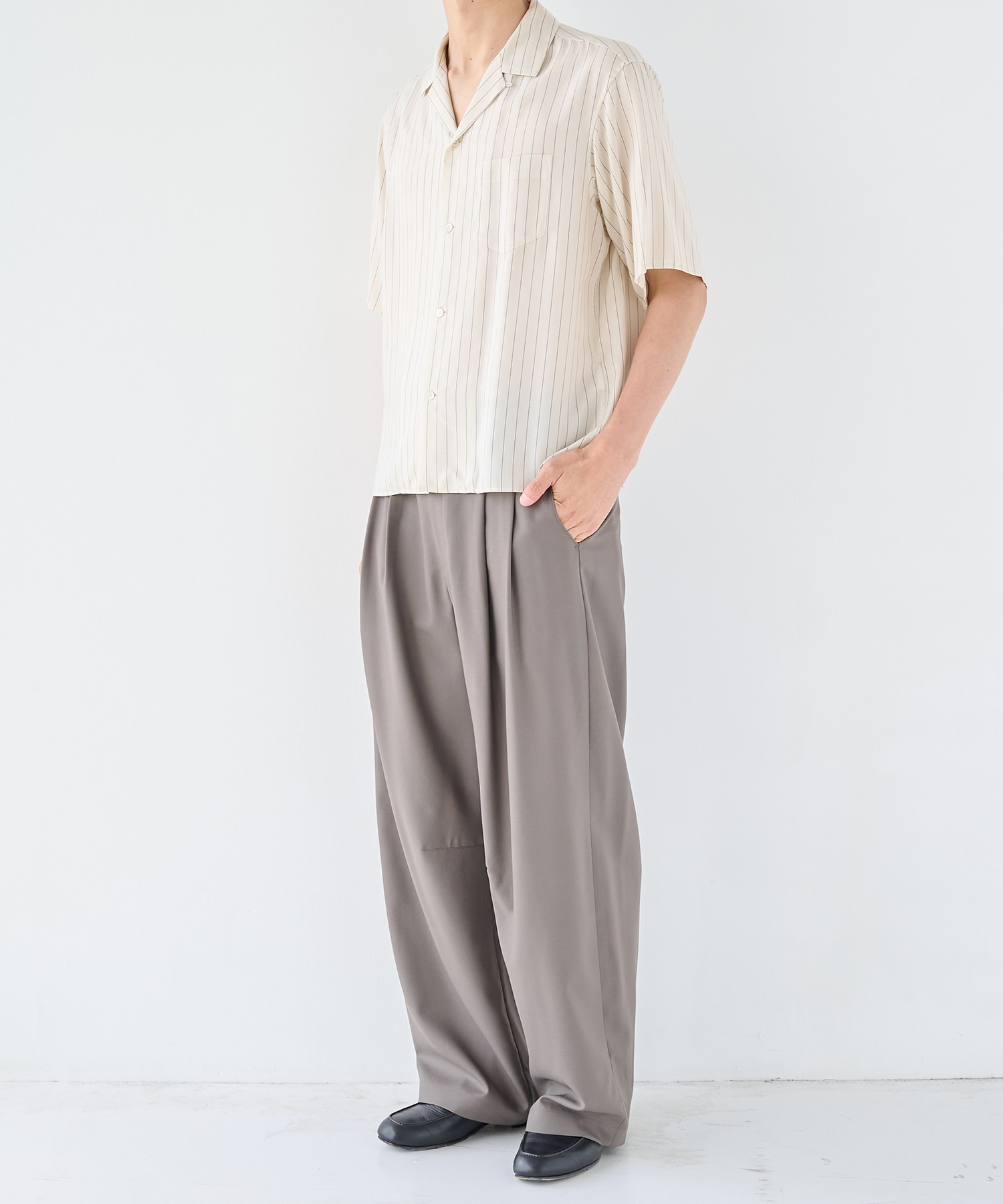 2Tuck Curve Slacks STUDIOUS