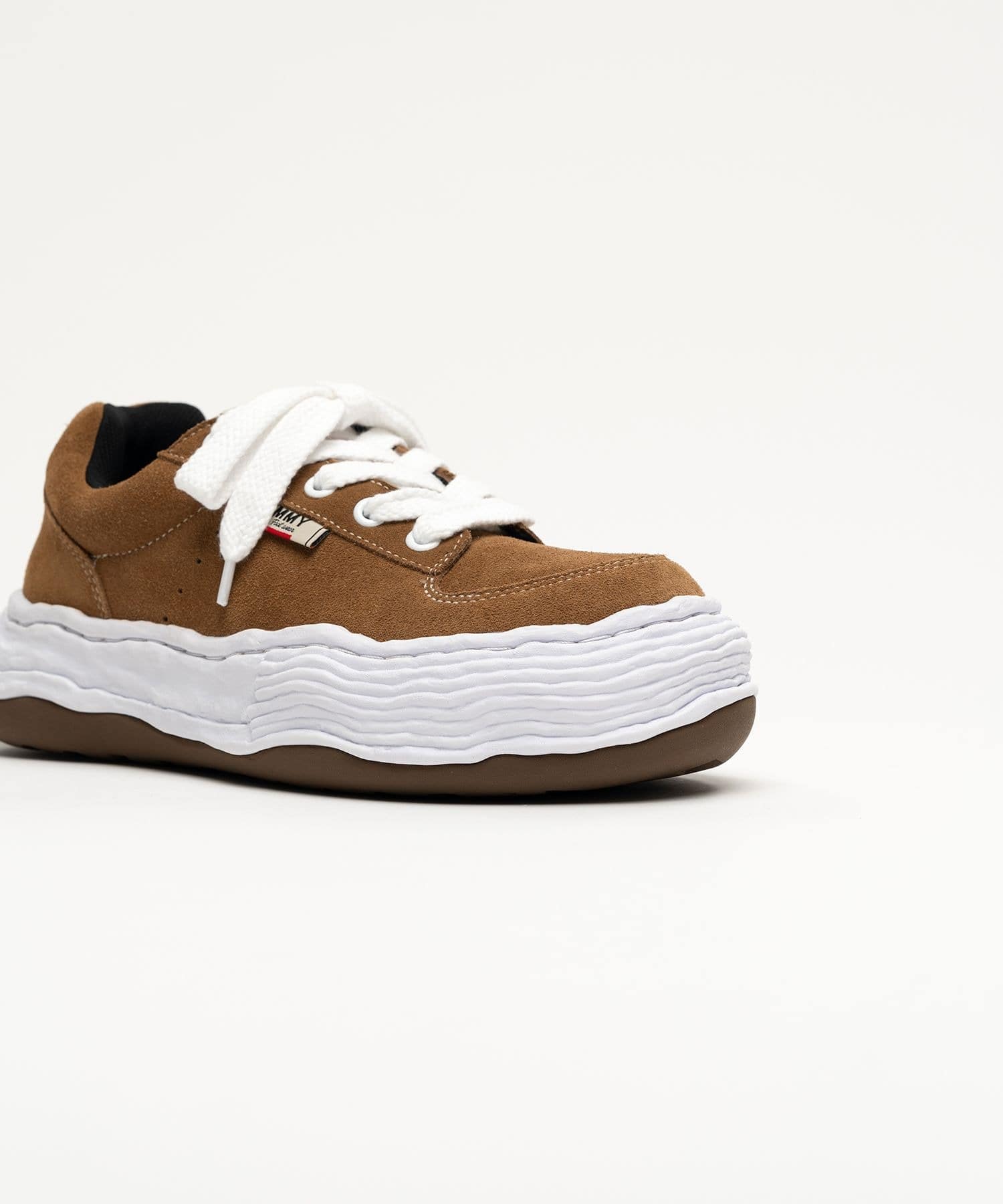 OLIVER / original sole suede Low-Top sneaker Maison MIHARA YASUHIRO